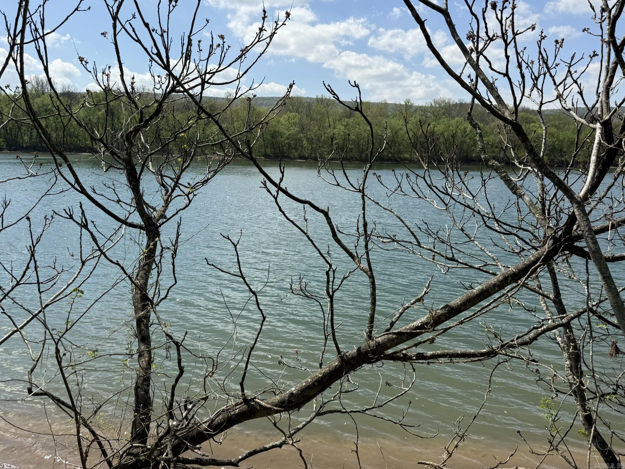 EAGLE BOTTOMS - Land