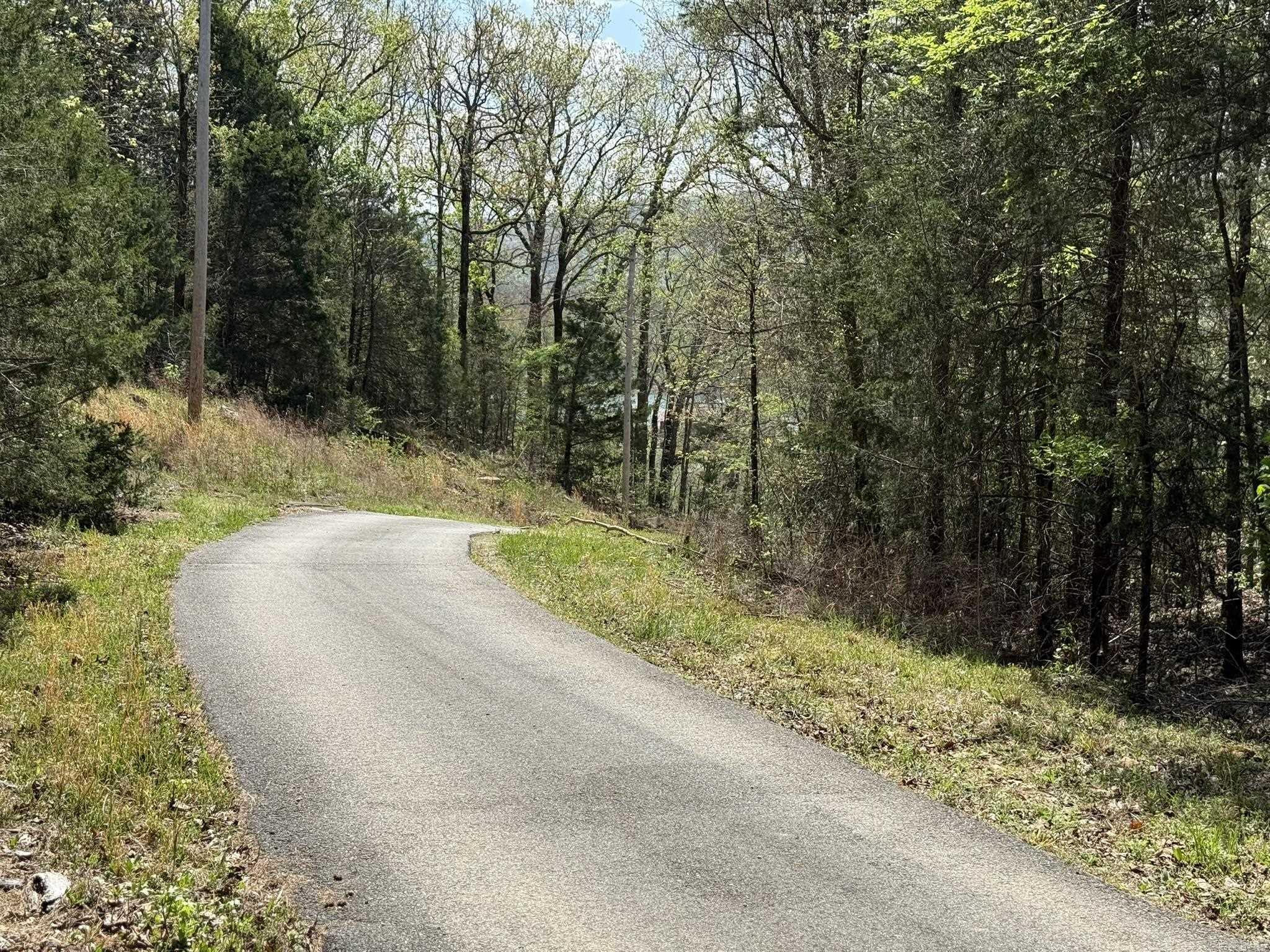 EAGLE BOTTOMS - Land