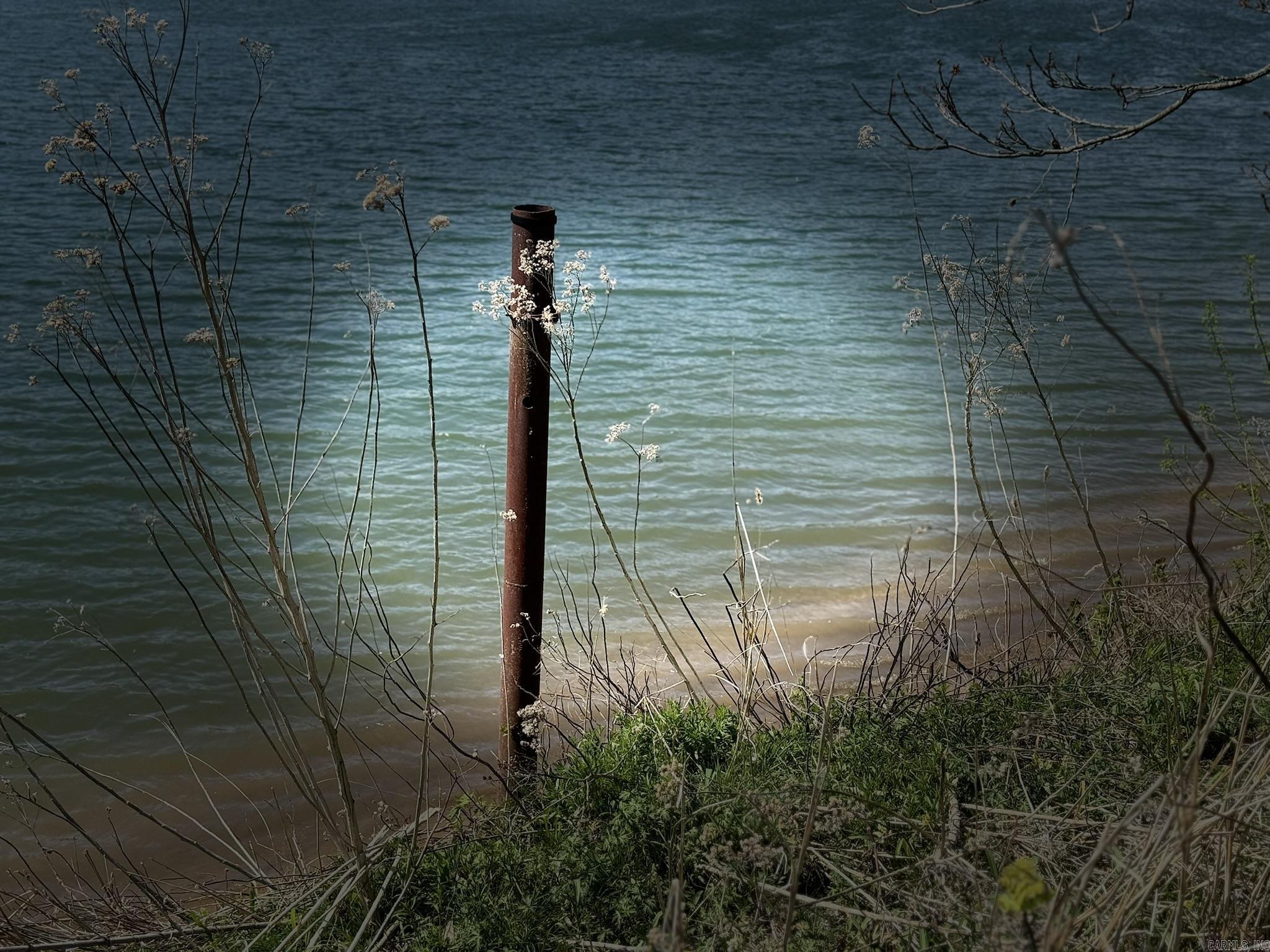 EAGLE BOTTOMS - Land