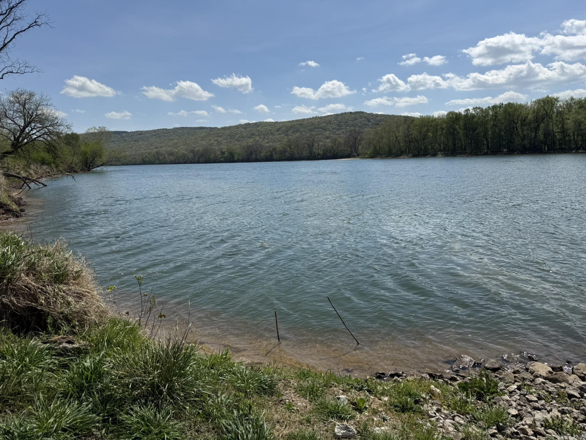 EAGLE BOTTOMS - Land