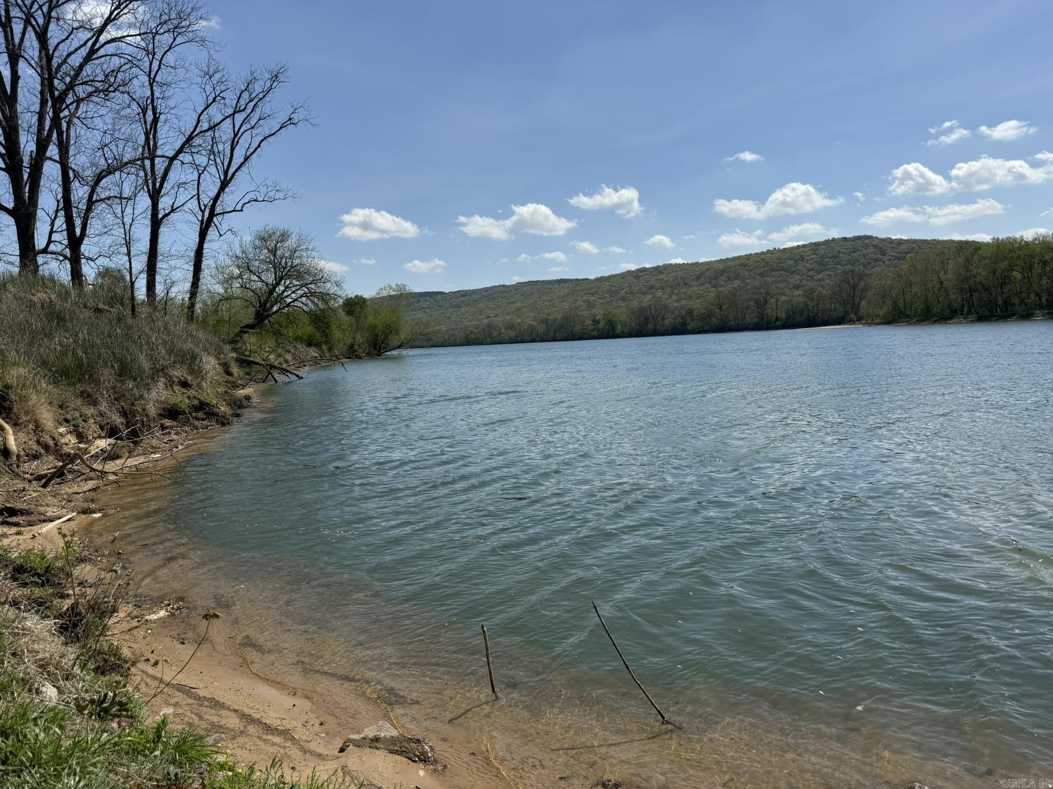 EAGLE BOTTOMS - Land