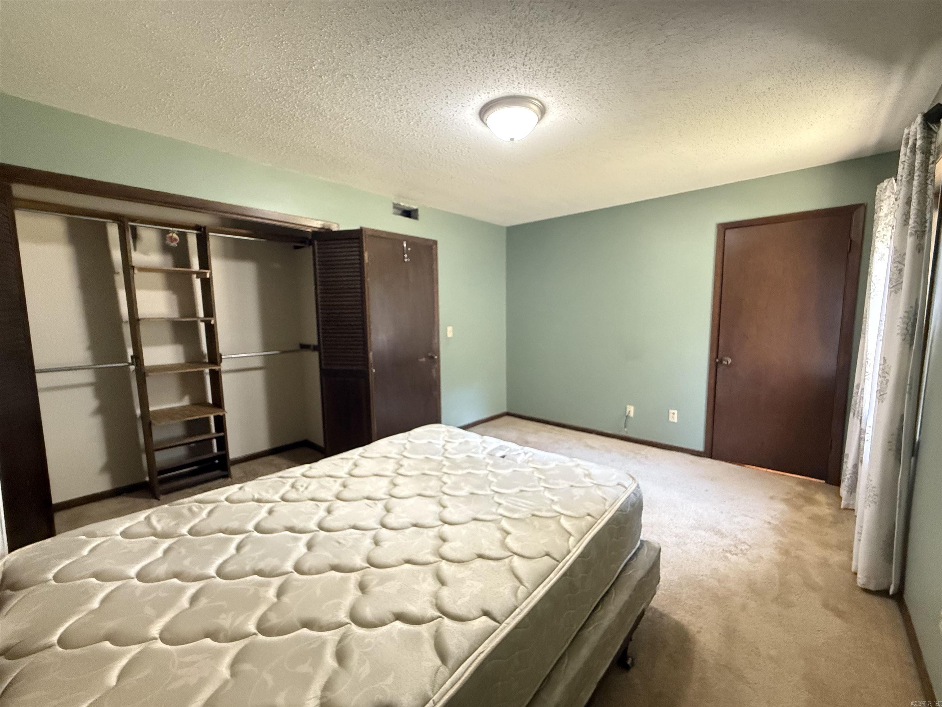 PIGGOTT - Residential