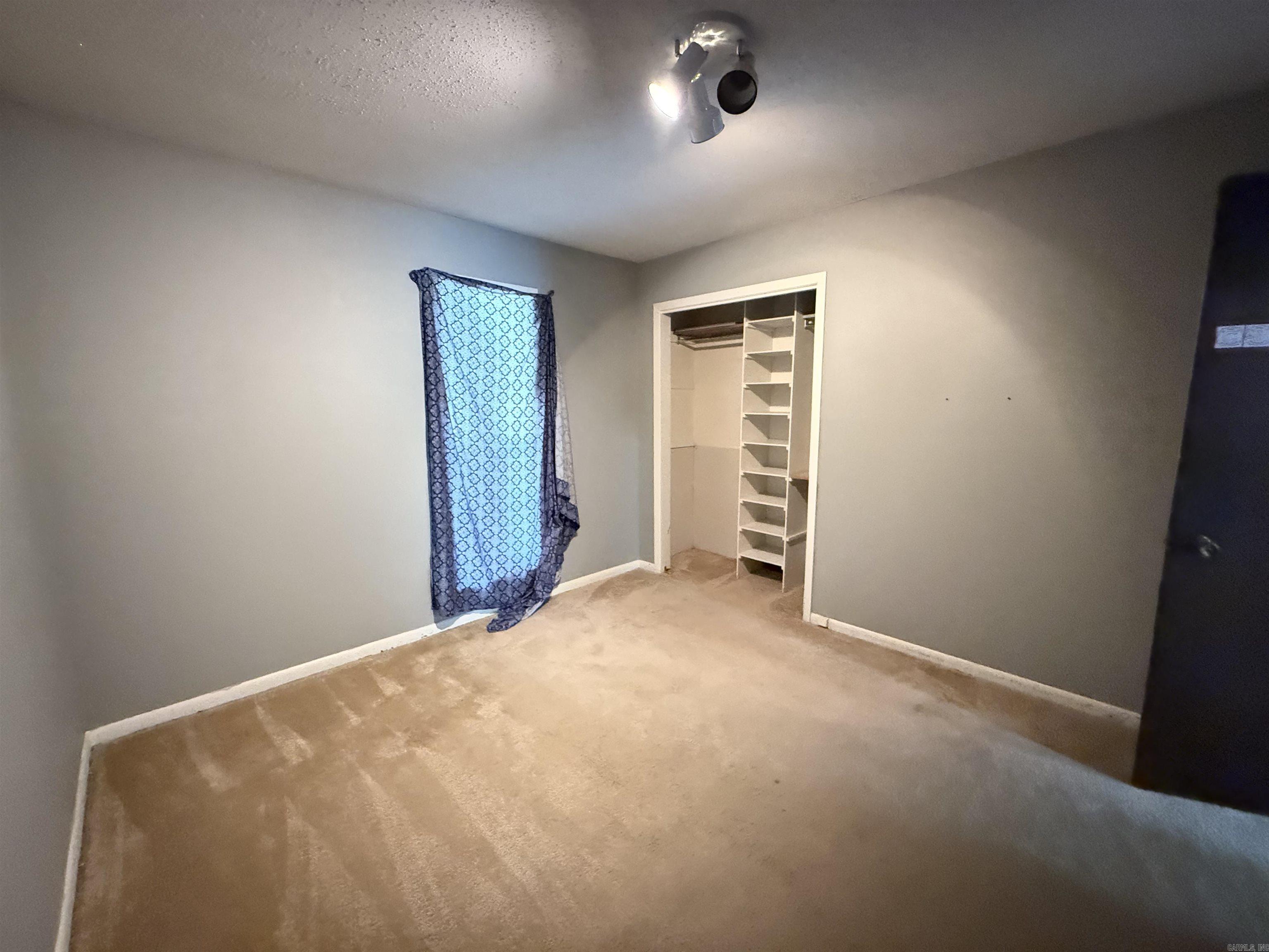 PIGGOTT - Residential