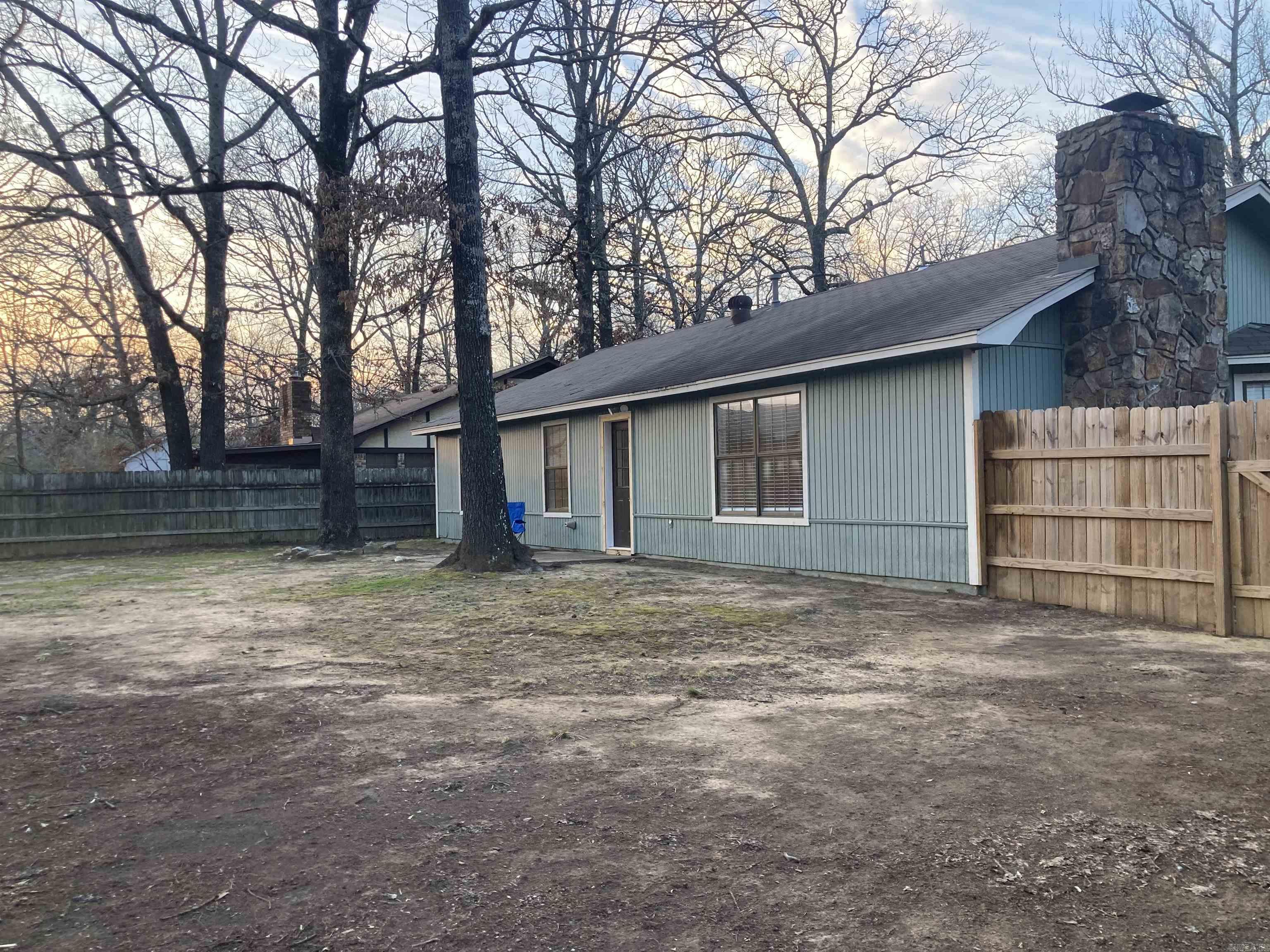 SMOKING OAKS ADD - Residential