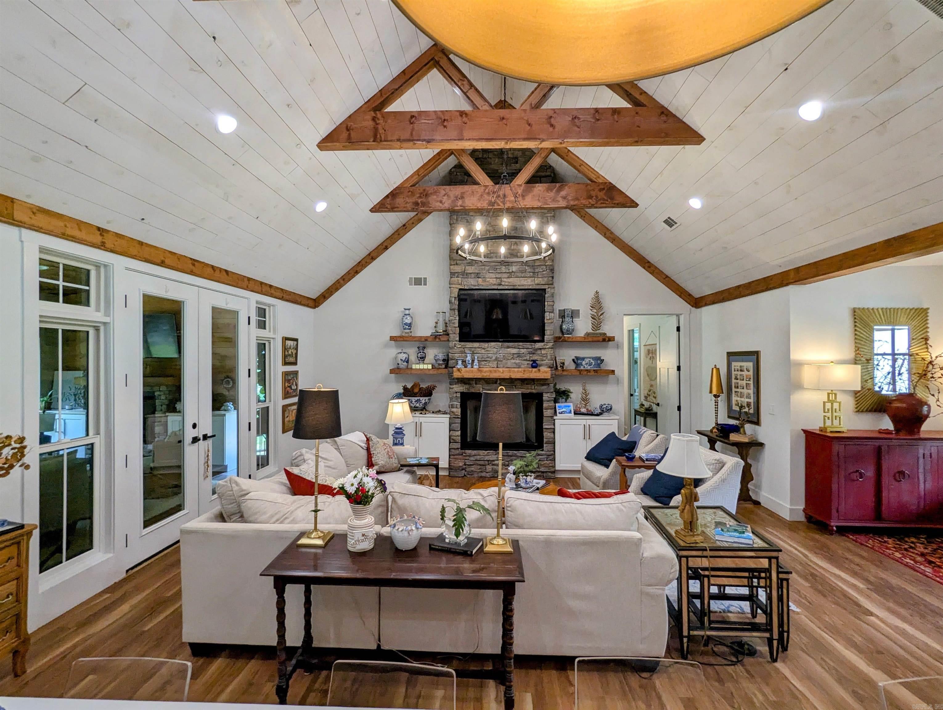 RIVER DRIVE ESTATES - SOUTH - Residential