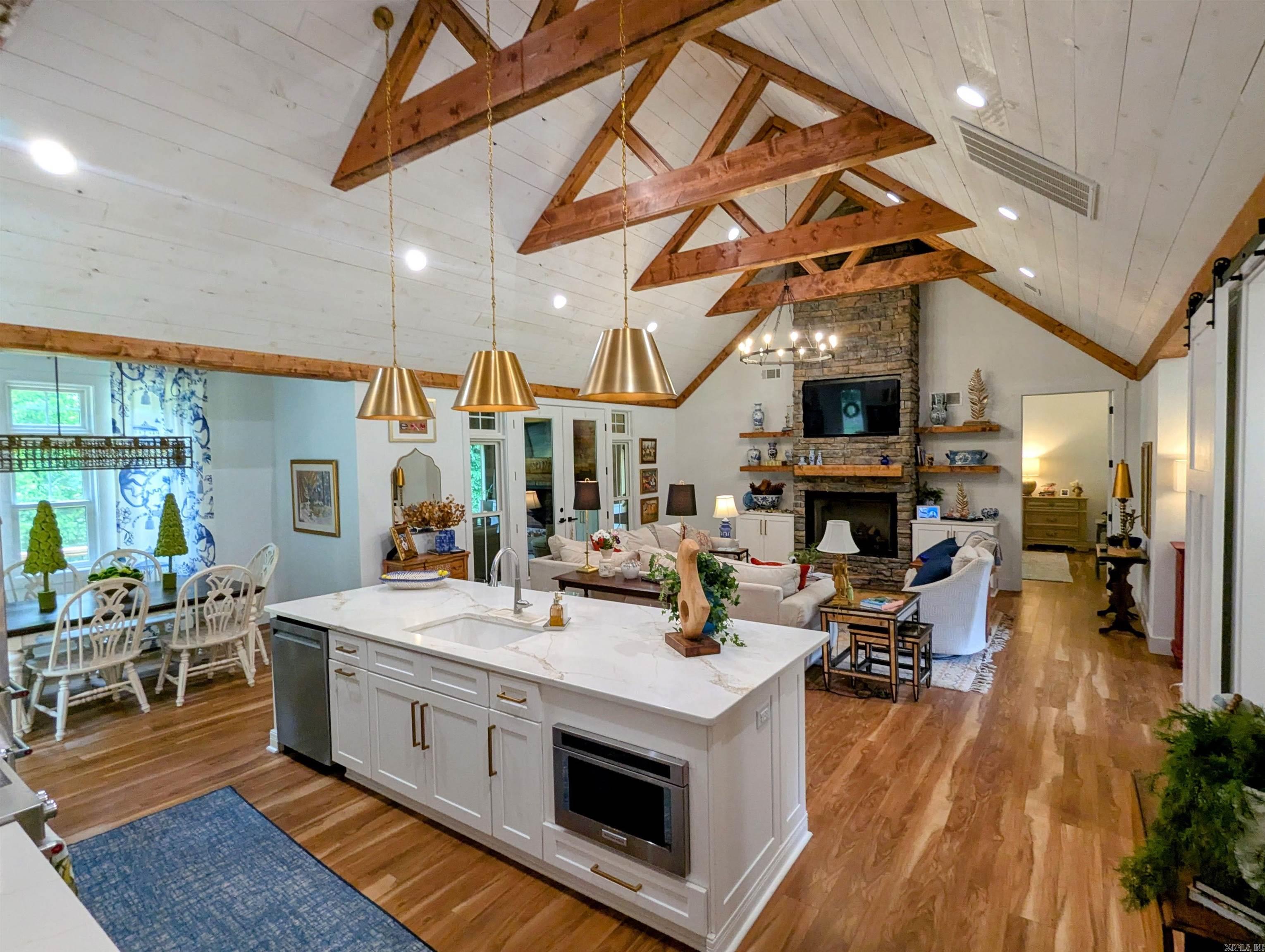 RIVER DRIVE ESTATES - SOUTH - Residential