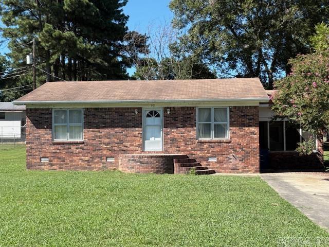 Nice and neat well maintained home. Walking distance to schools.