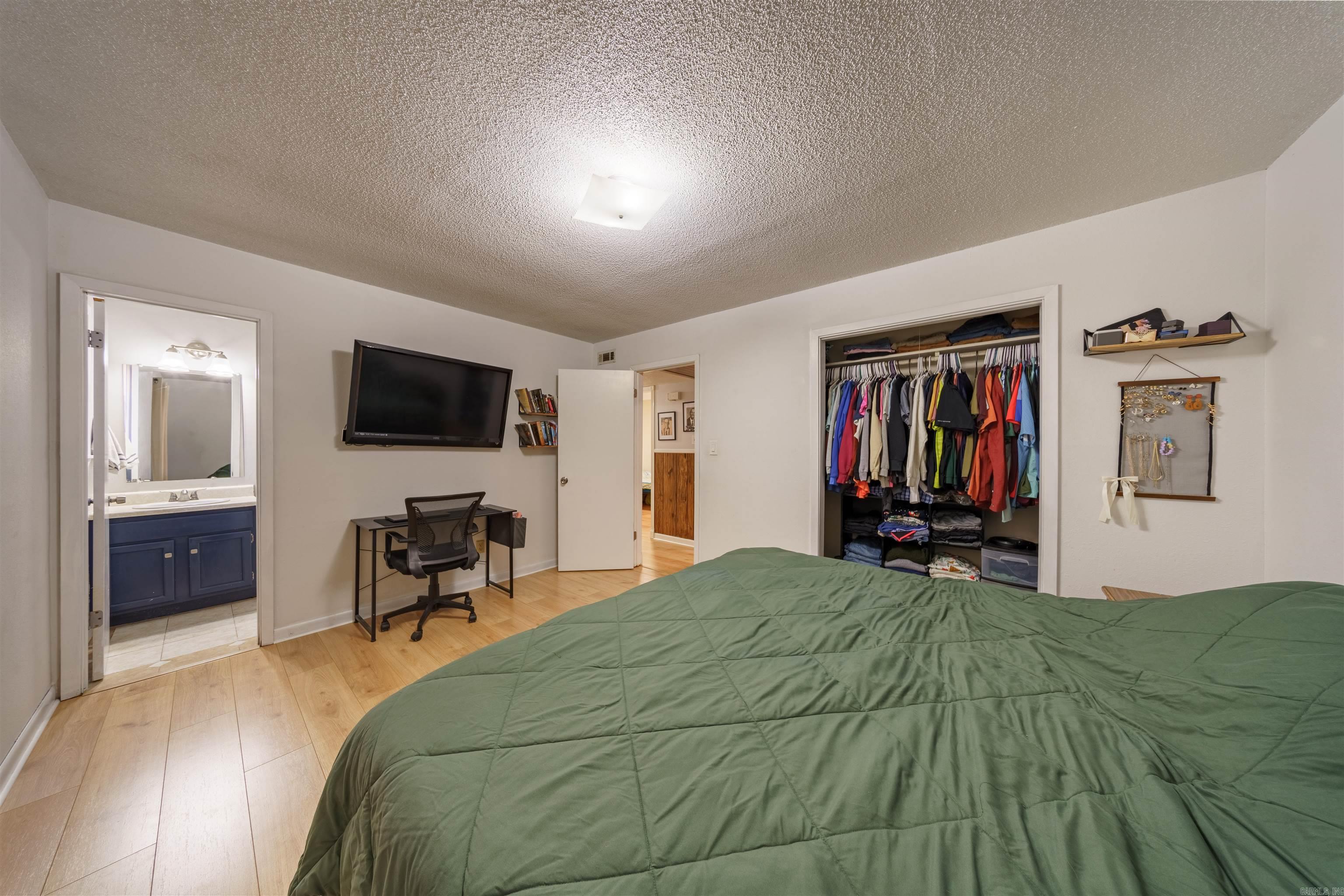 Hickory Hollow - Residential