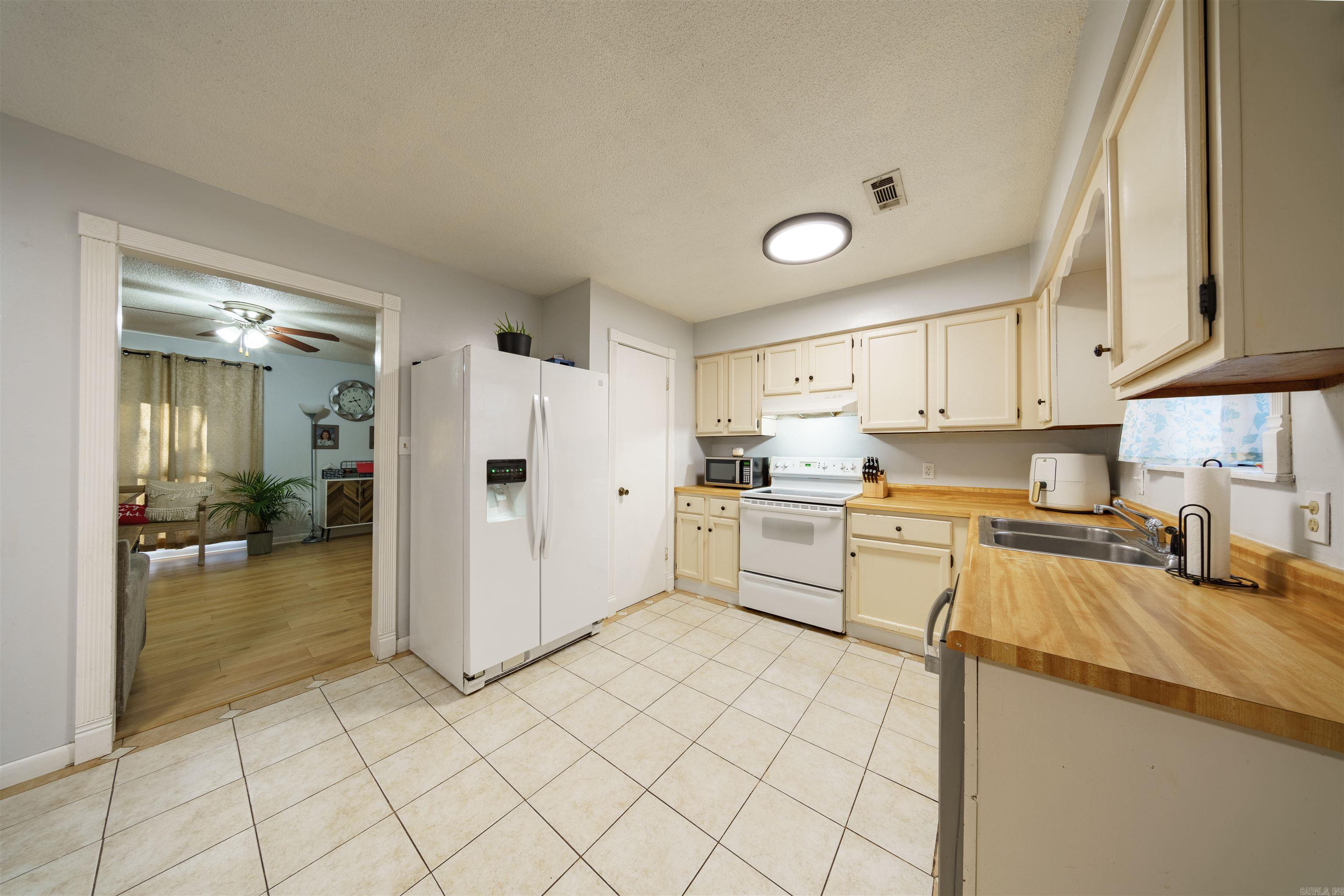 Hickory Hollow - Residential