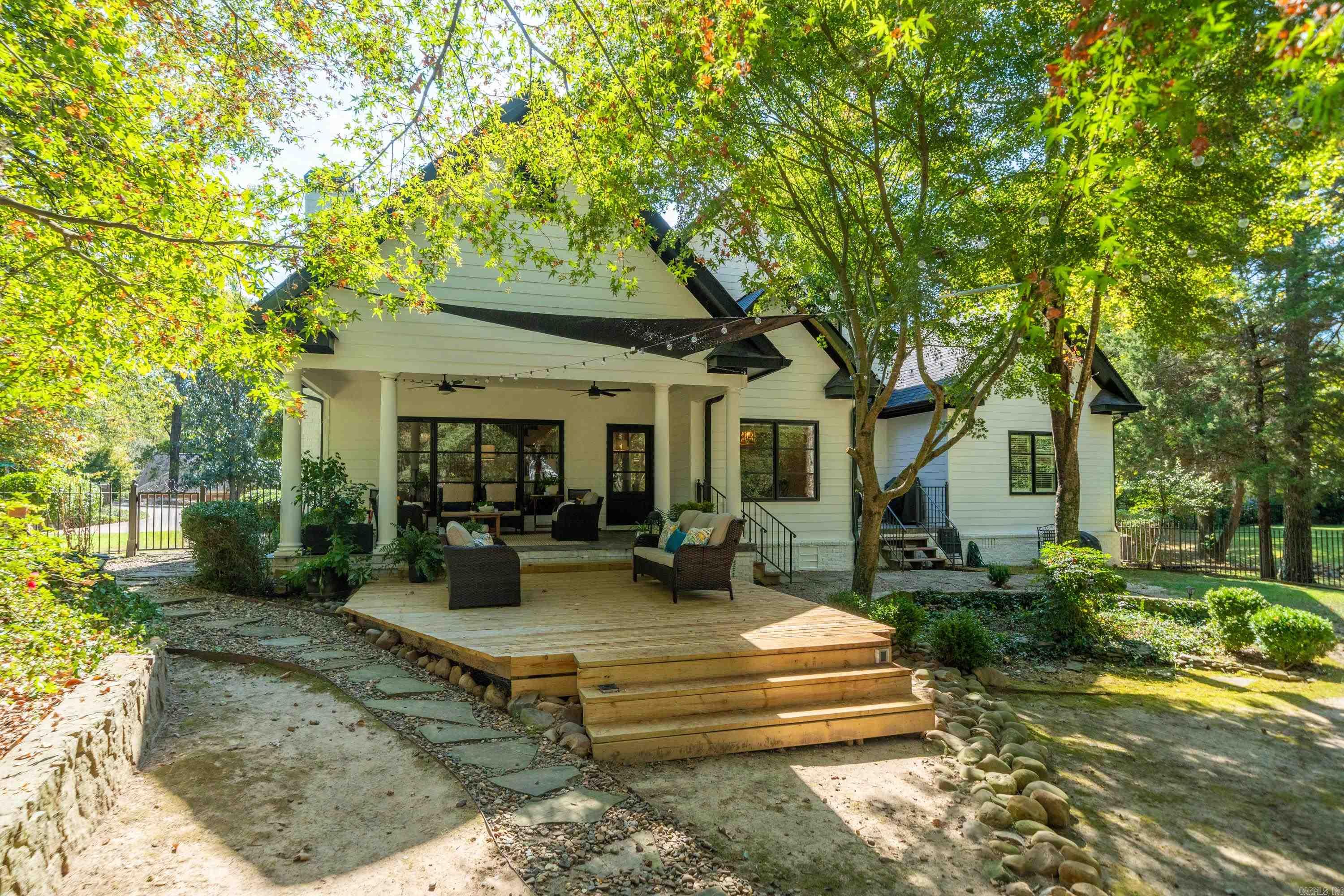 LOTUS VALLEY - Residential