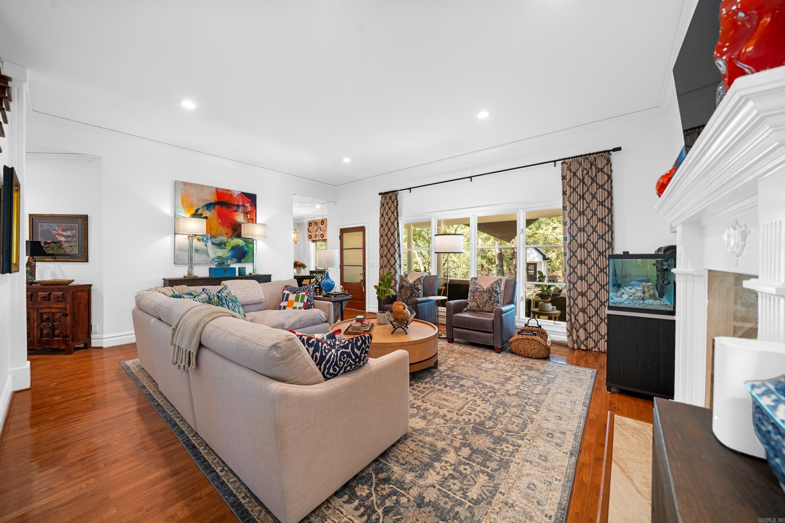 LOTUS VALLEY - Residential