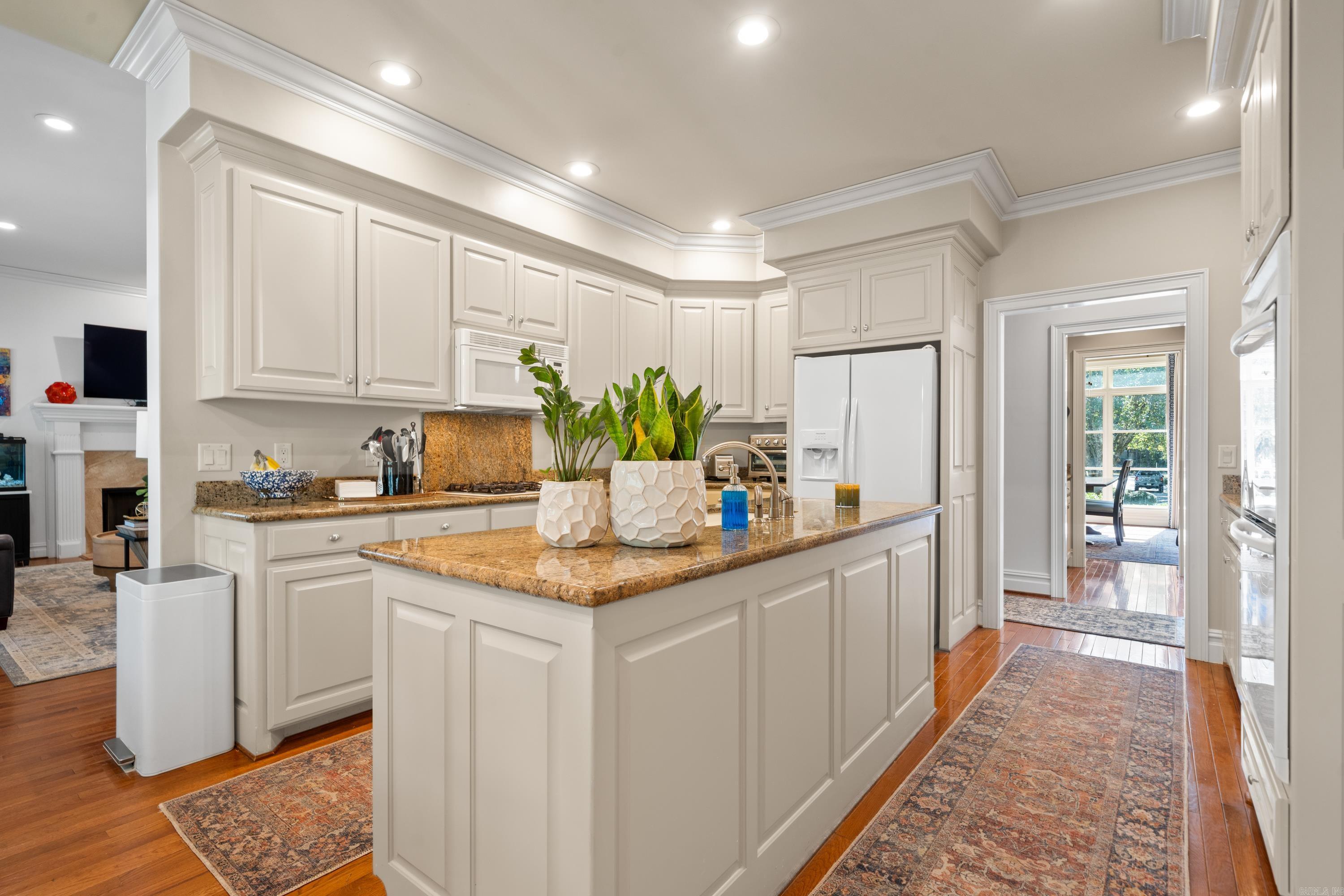 LOTUS VALLEY - Residential