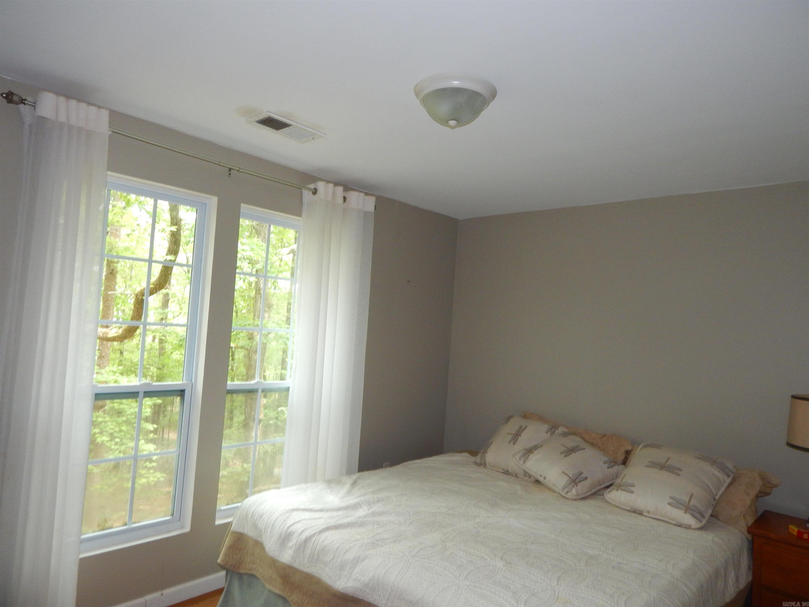 Greers Ferry-Outside - Residential