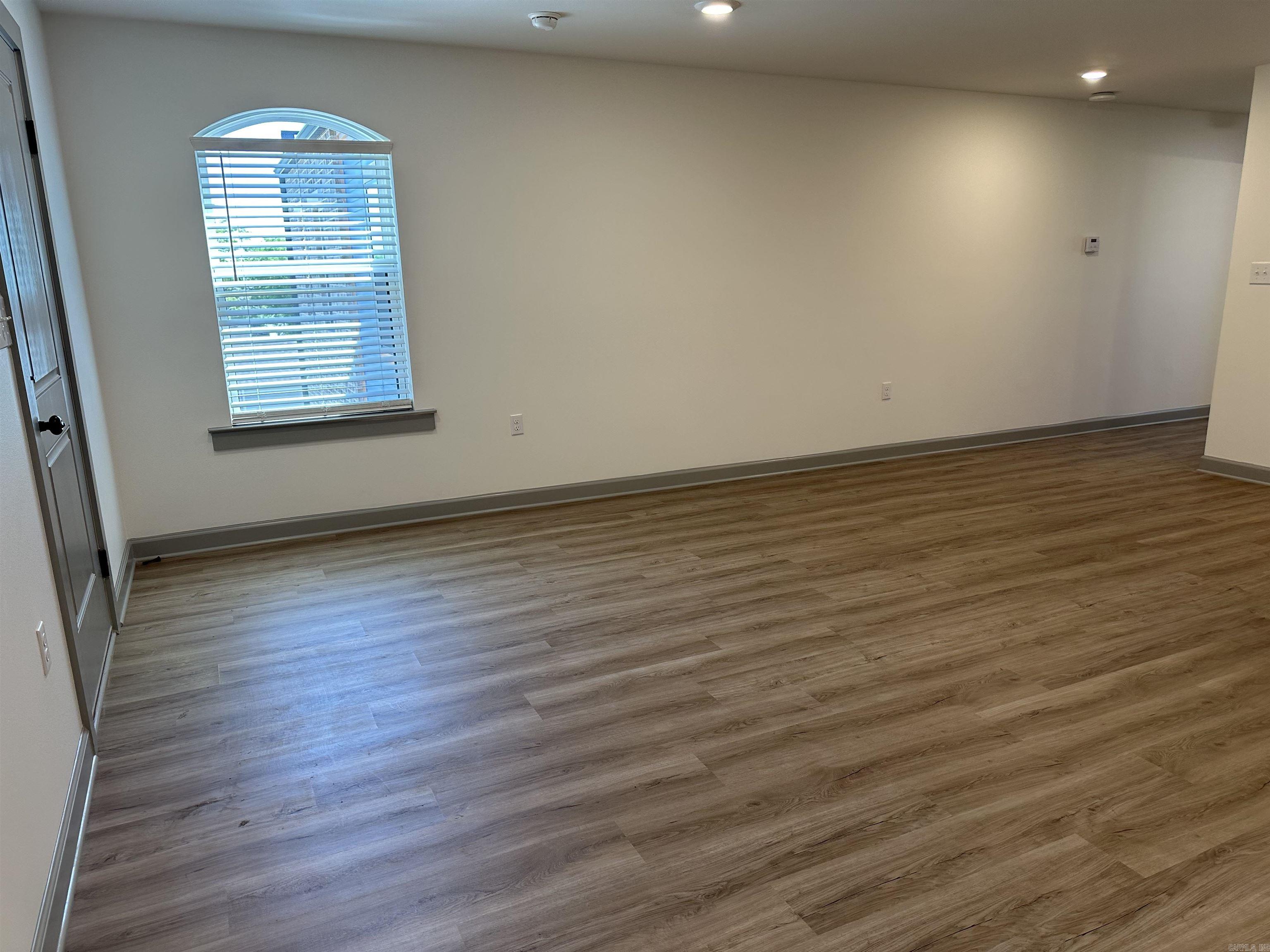 nil - Residential Lease