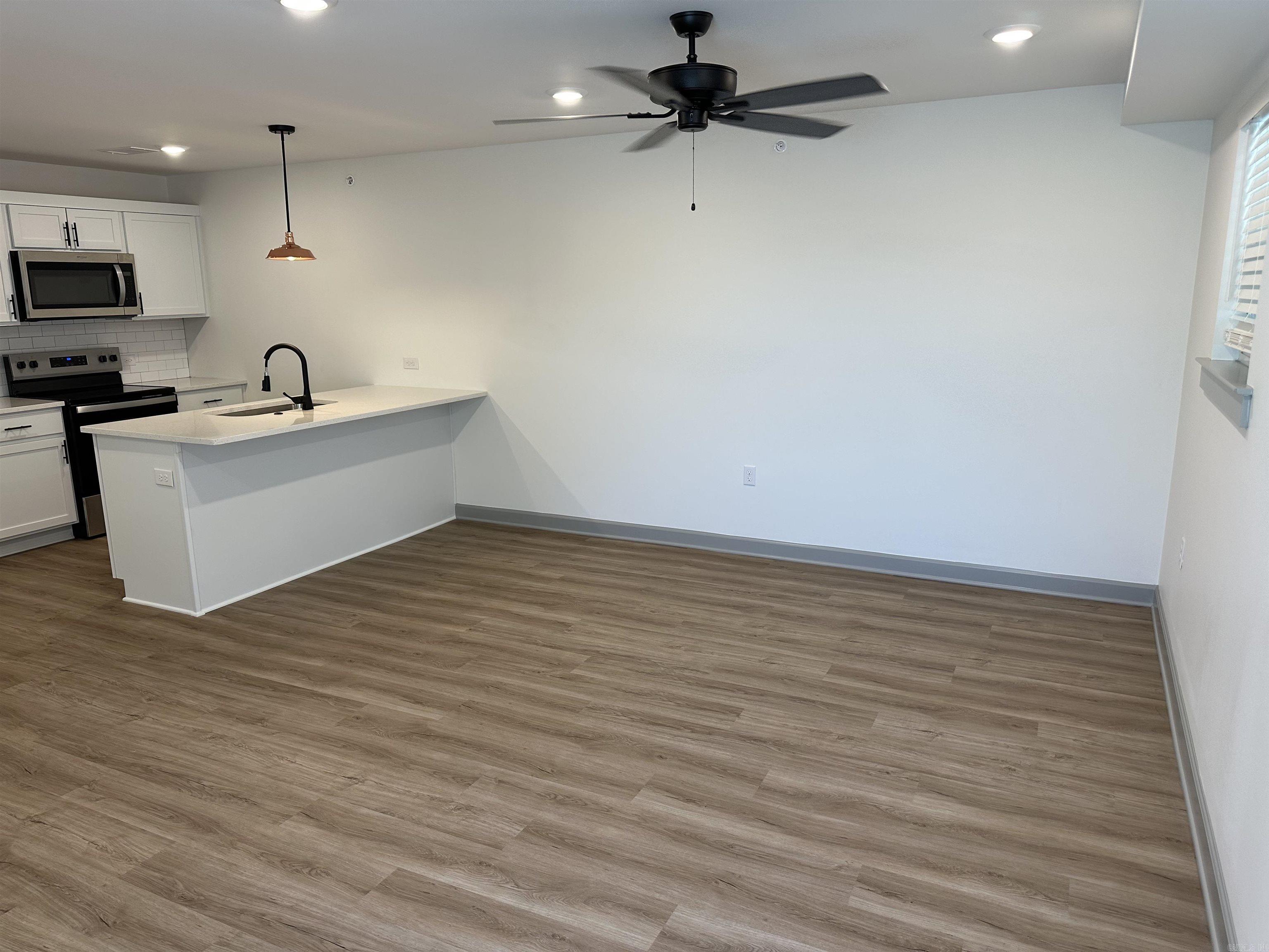 nil - Residential Lease