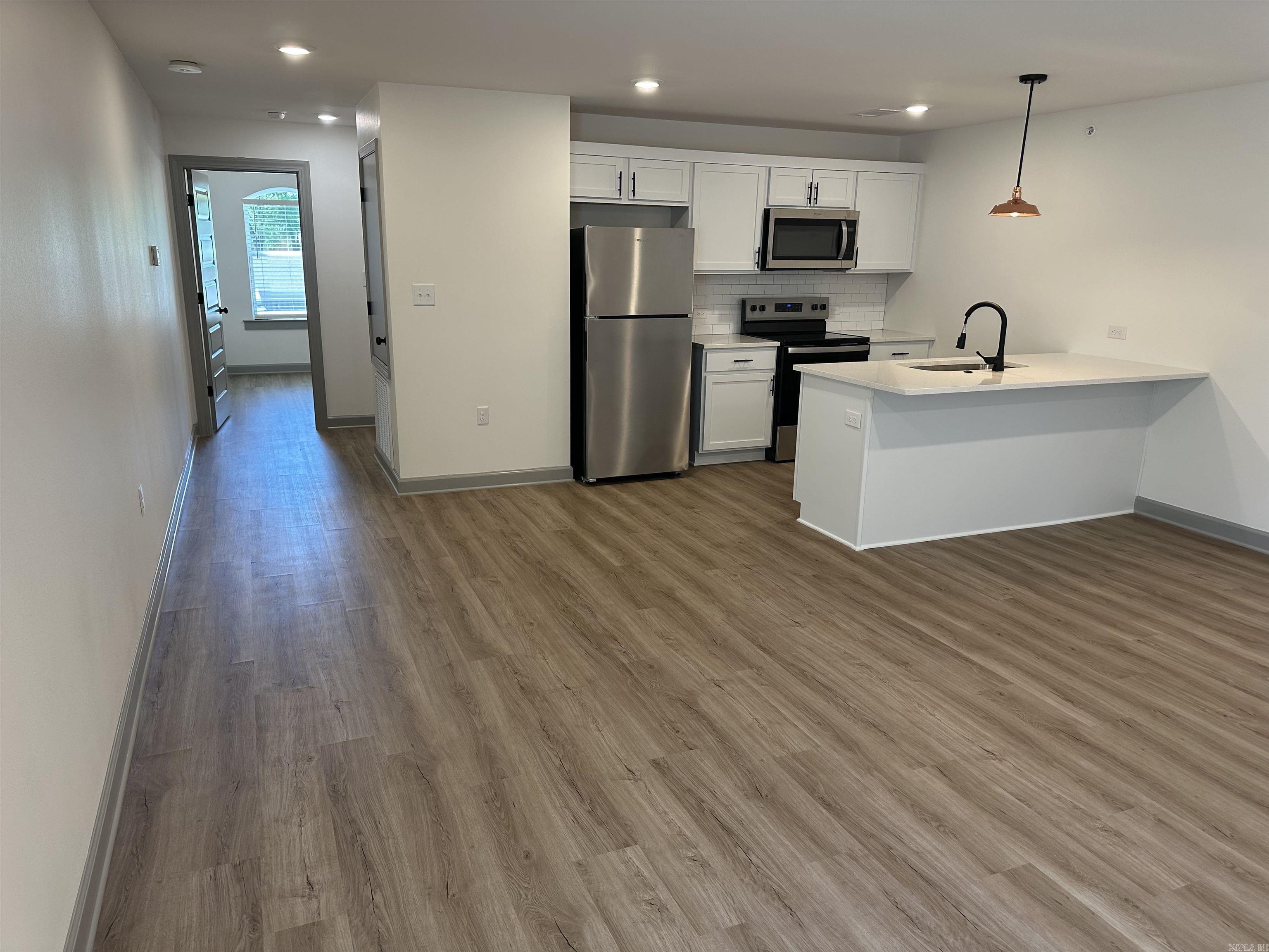 nil - Residential Lease