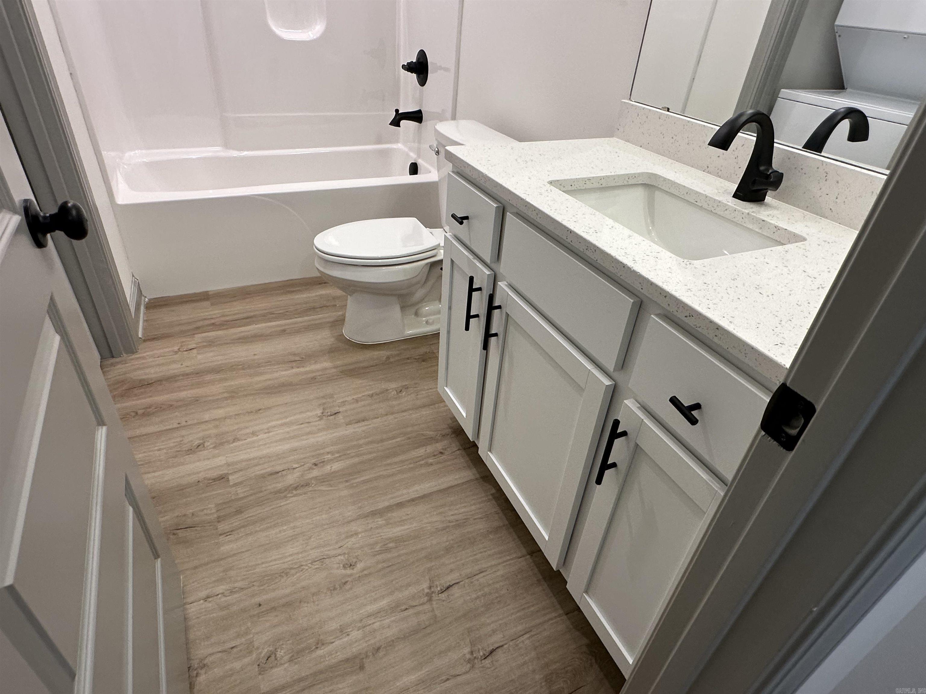 nil - Residential Lease