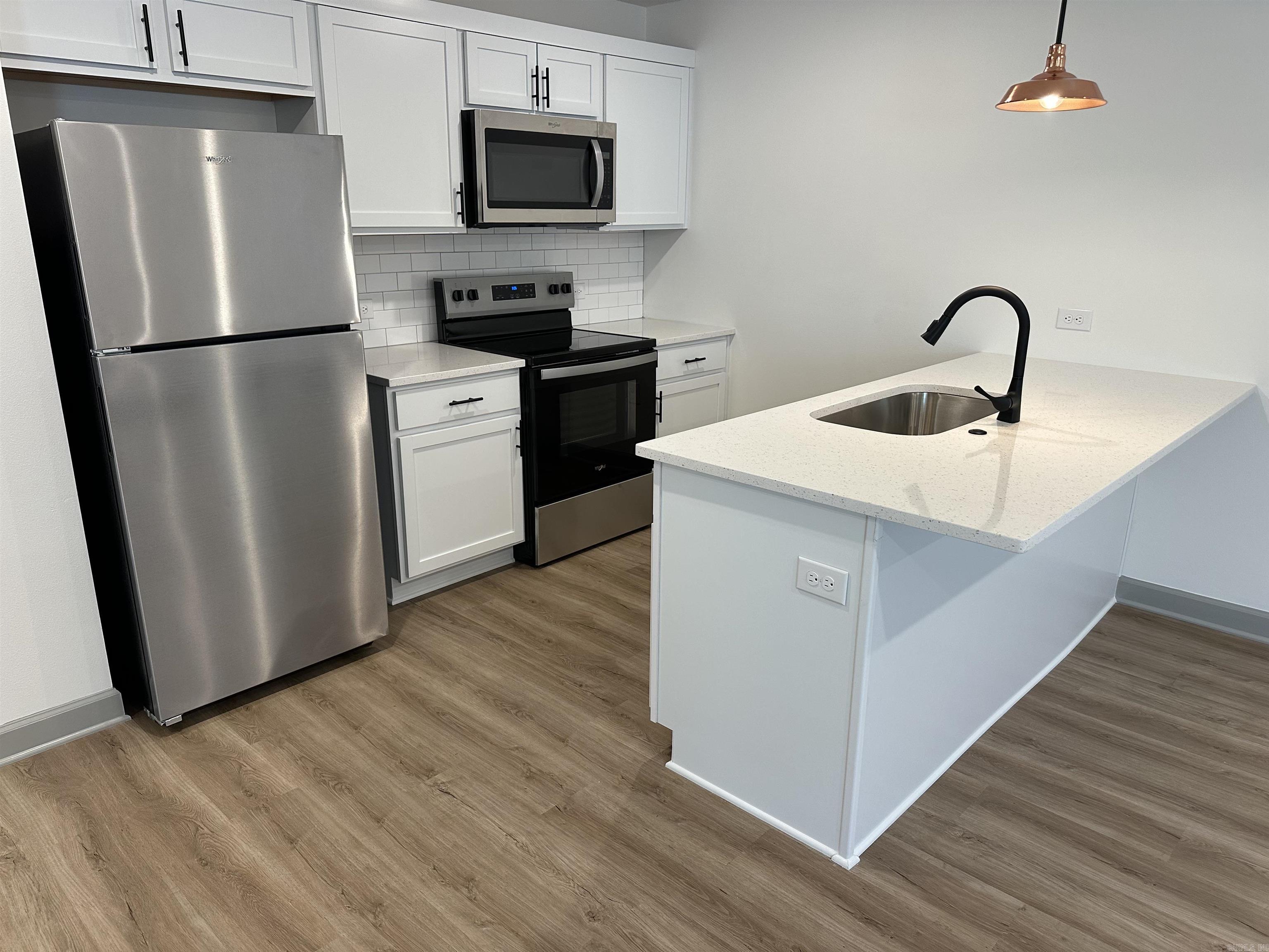 nil - Residential Lease