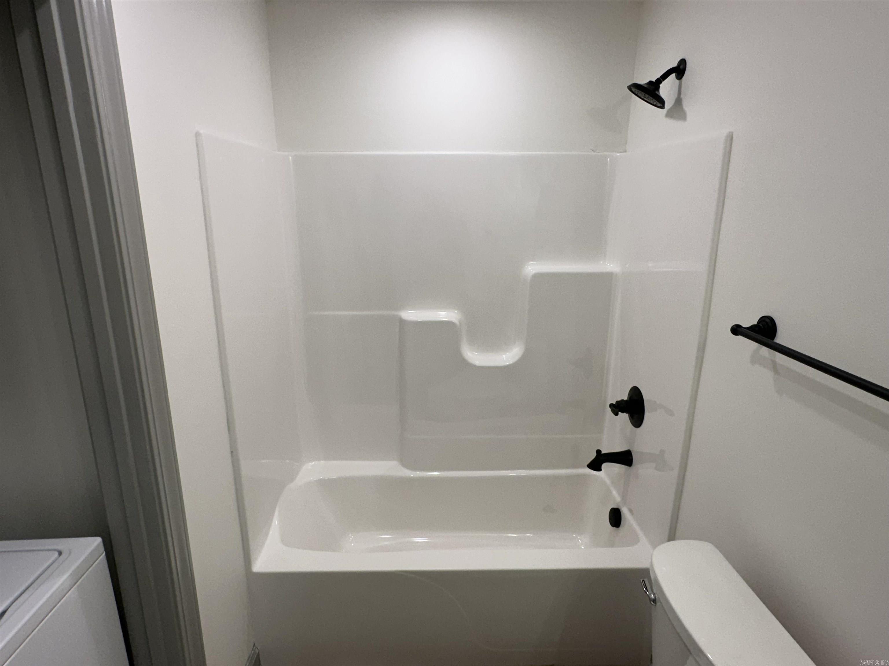 nil - Residential Lease