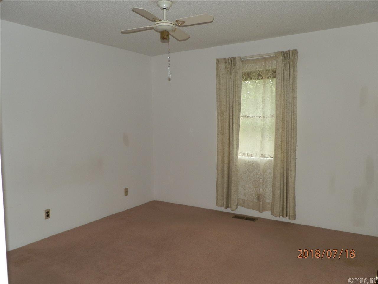 Oak Meadows Estates - Residential Lease