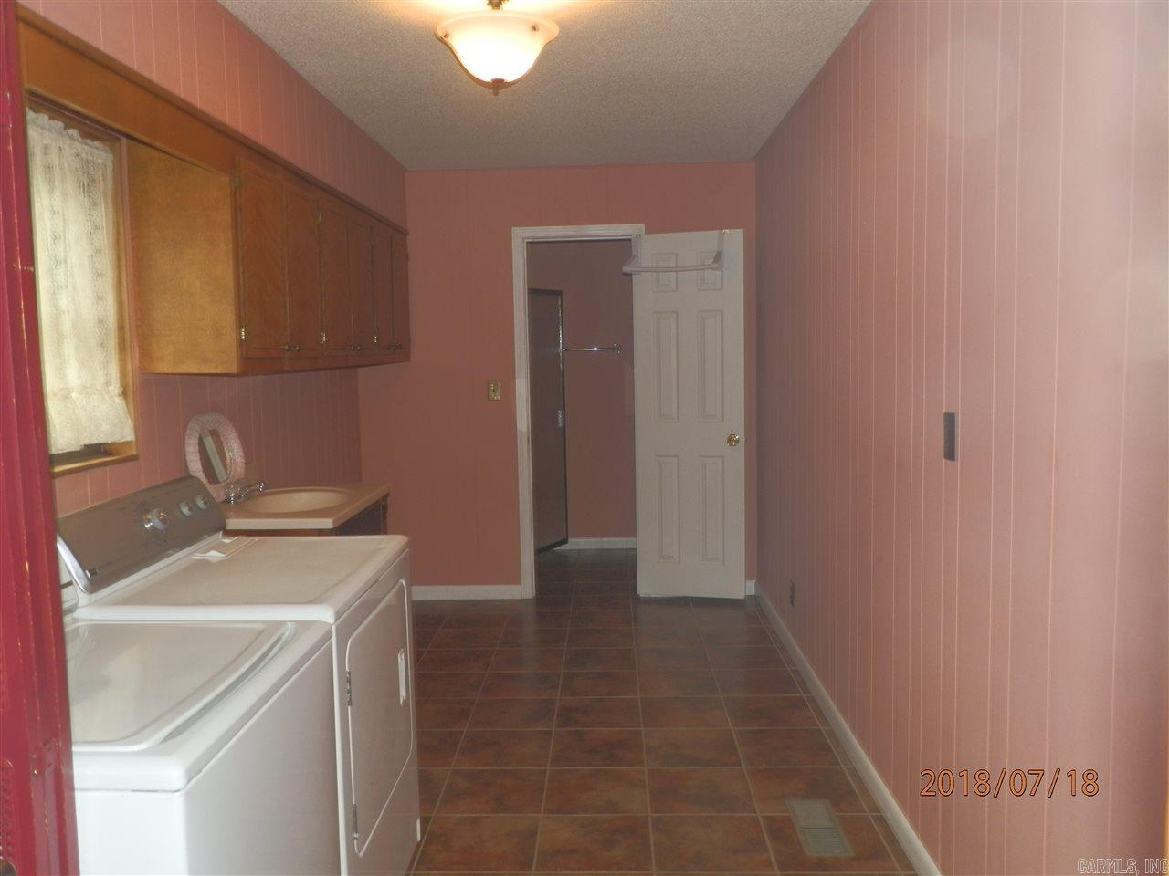 Oak Meadows Estates - Residential Lease