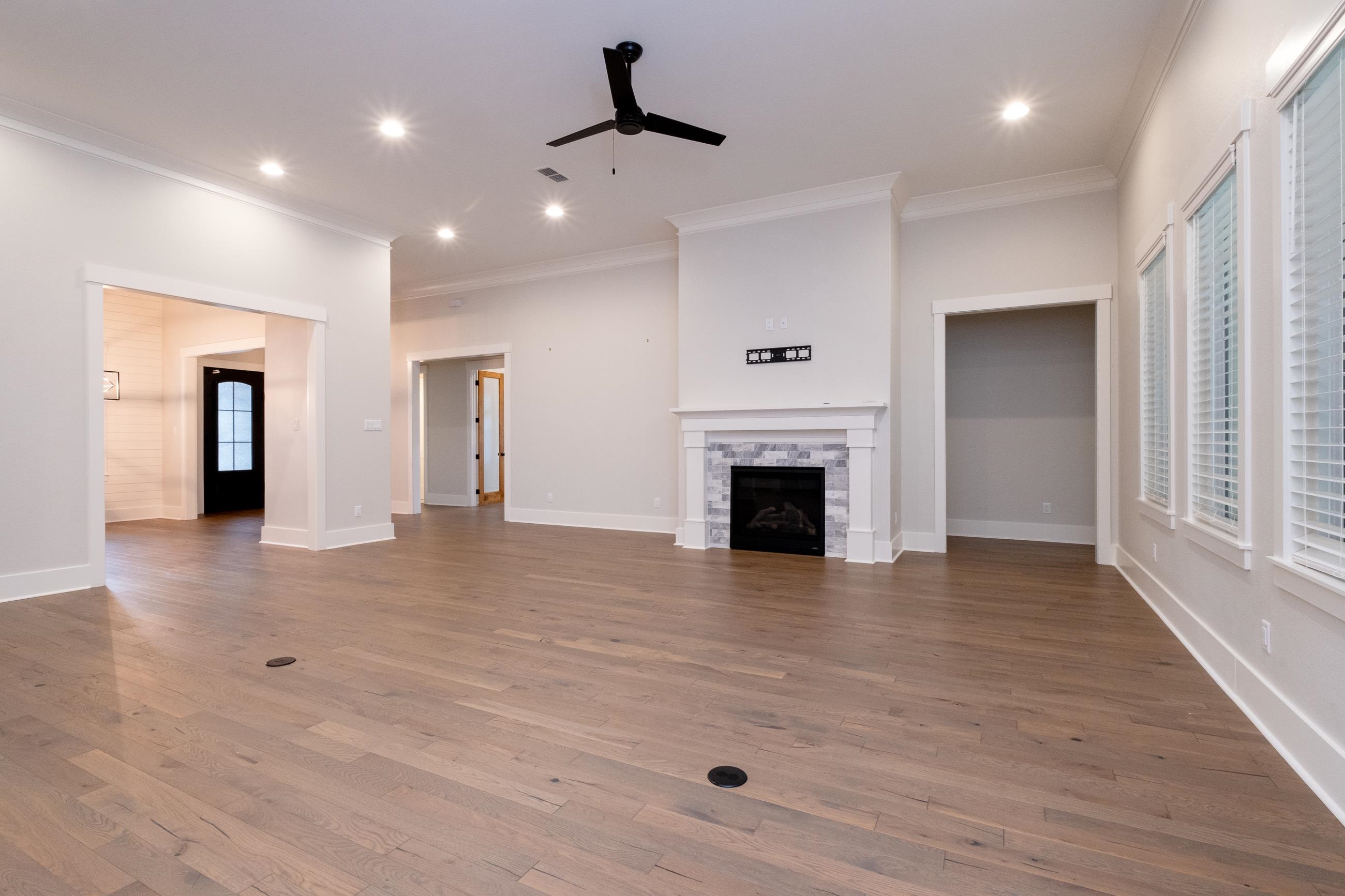 CHENAL VALLEY "ENSBURY PLACE" - Residential