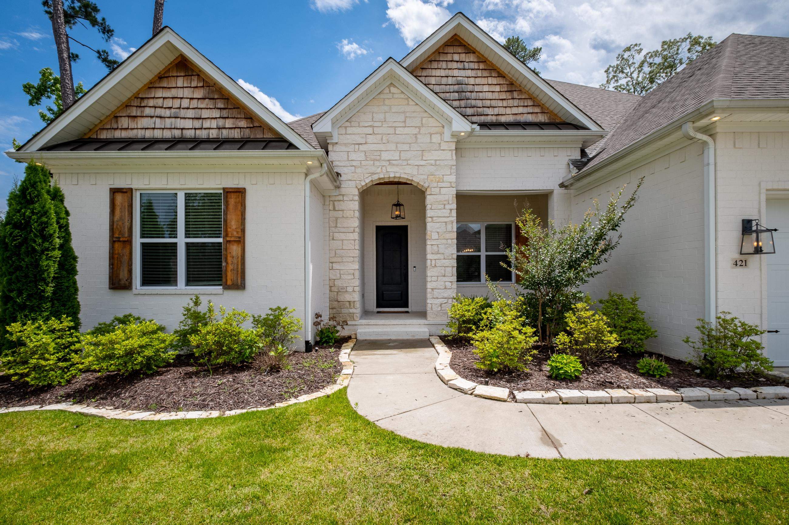 CHENAL VALLEY "ENSBURY PLACE" - Residential