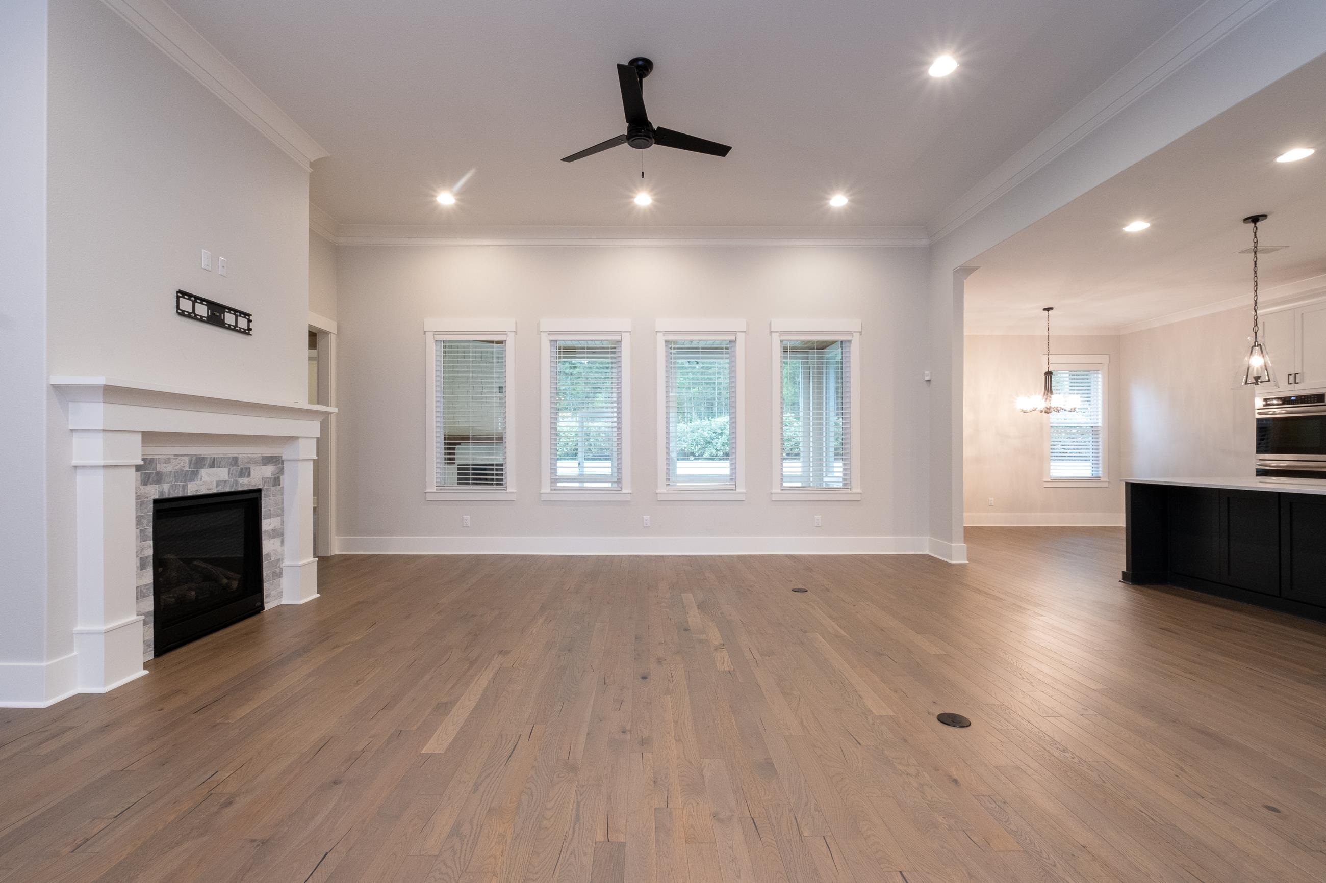 CHENAL VALLEY "ENSBURY PLACE" - Residential