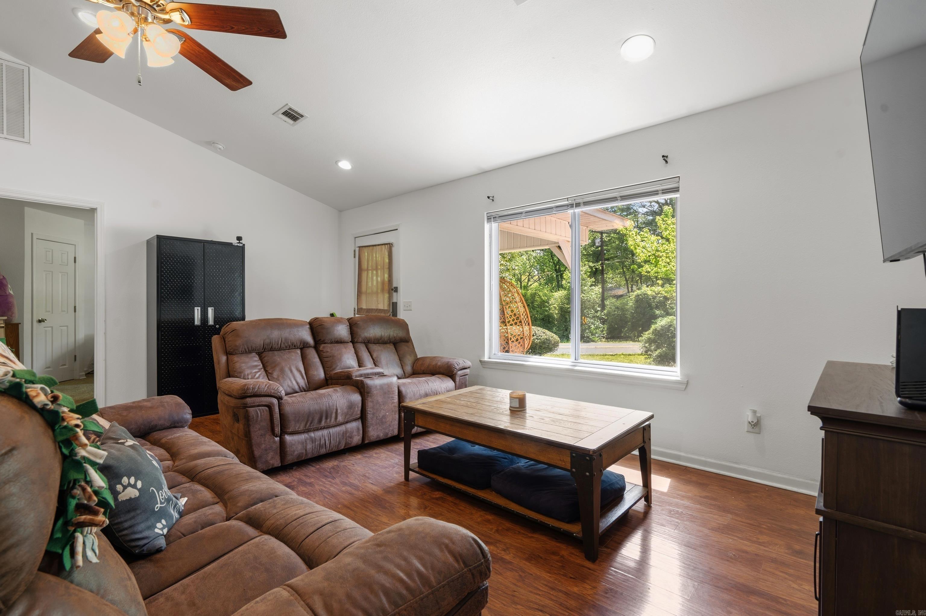 UNPLATTED ACREAGE - Residential