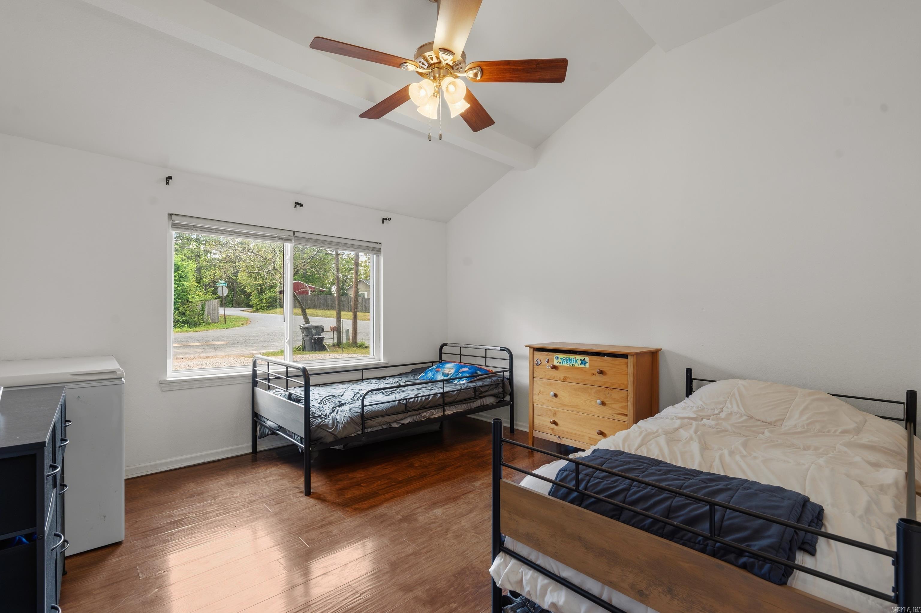 UNPLATTED ACREAGE - Residential