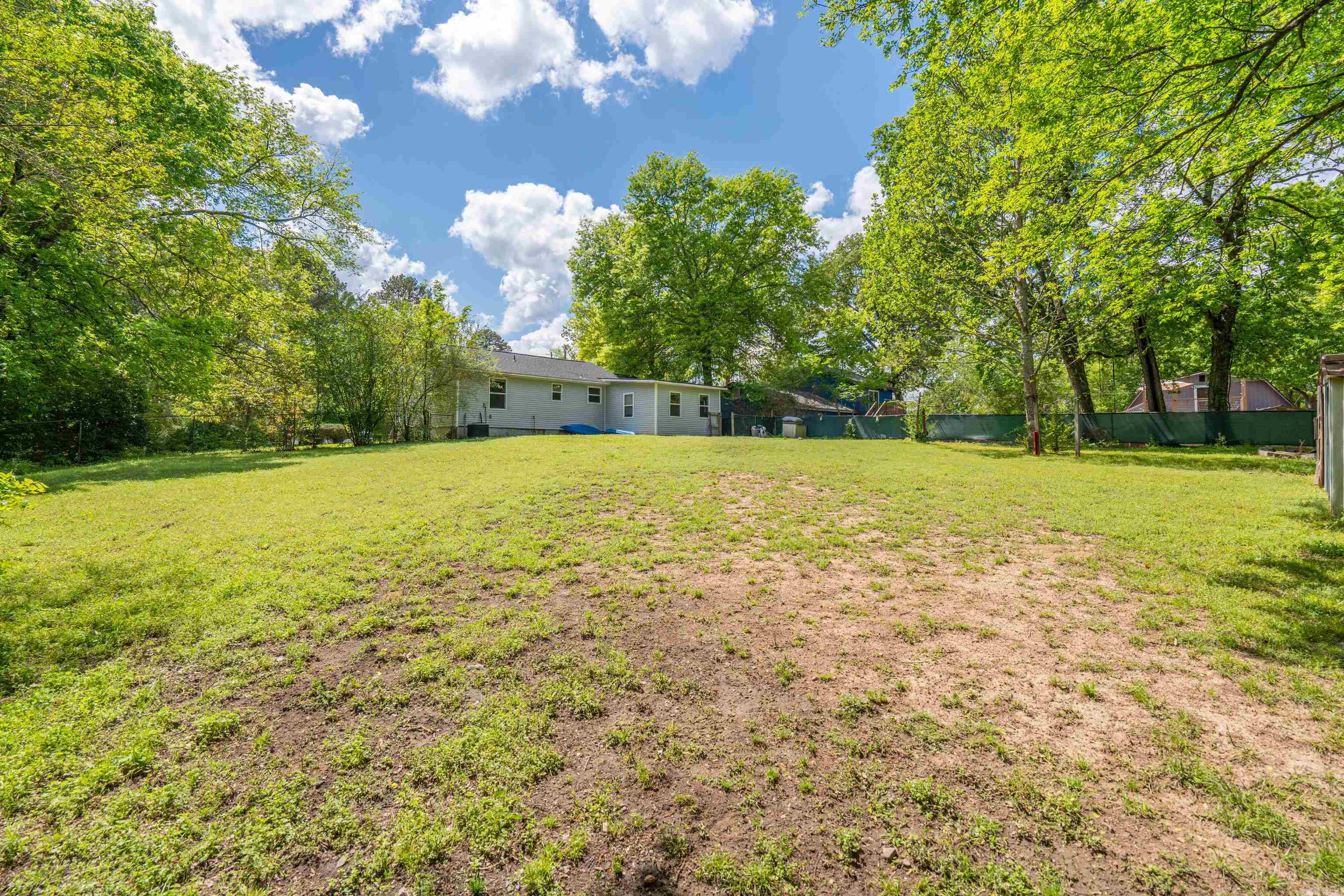 UNPLATTED ACREAGE - Residential