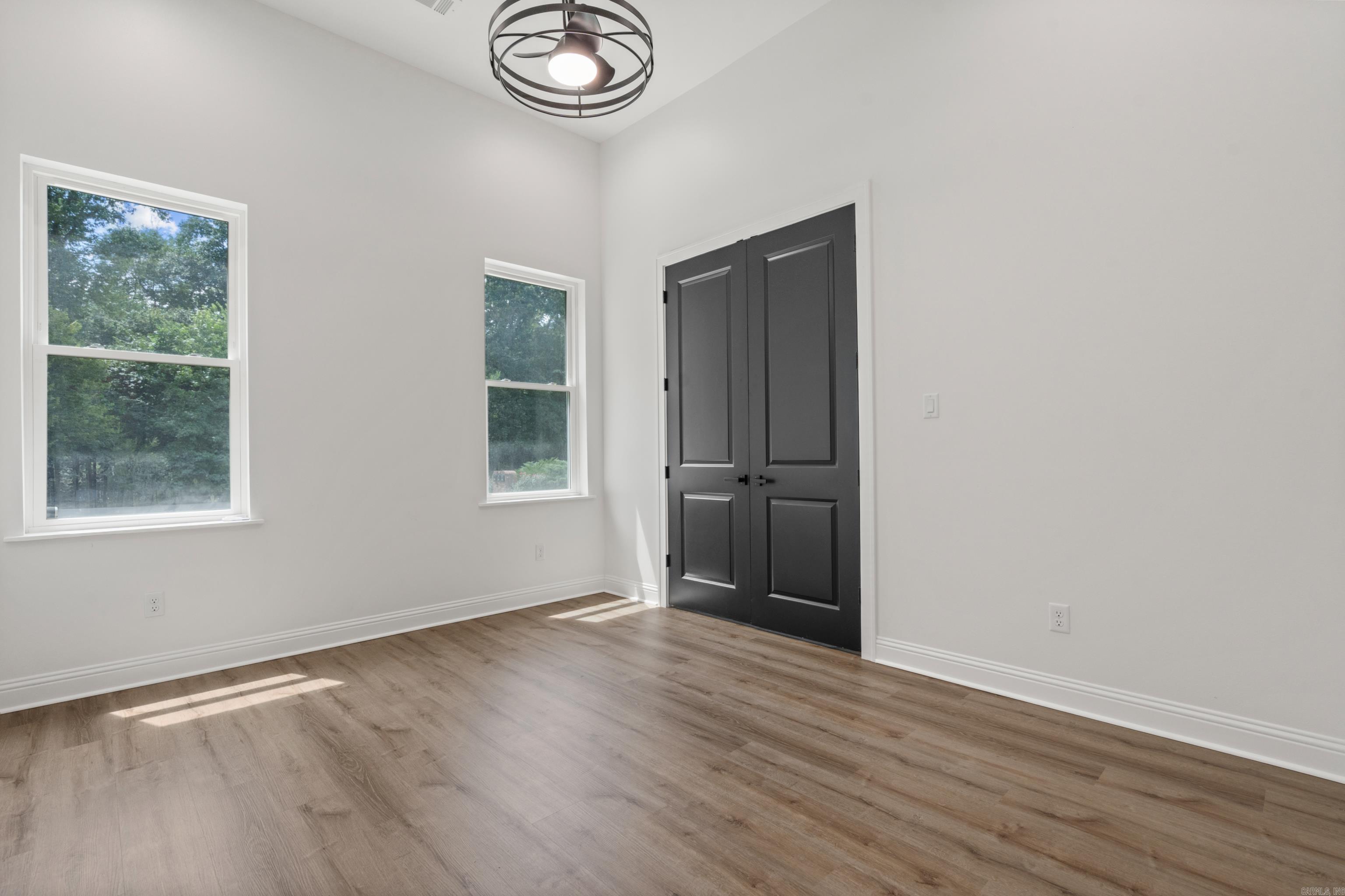 EAGLE ROCK - Residential