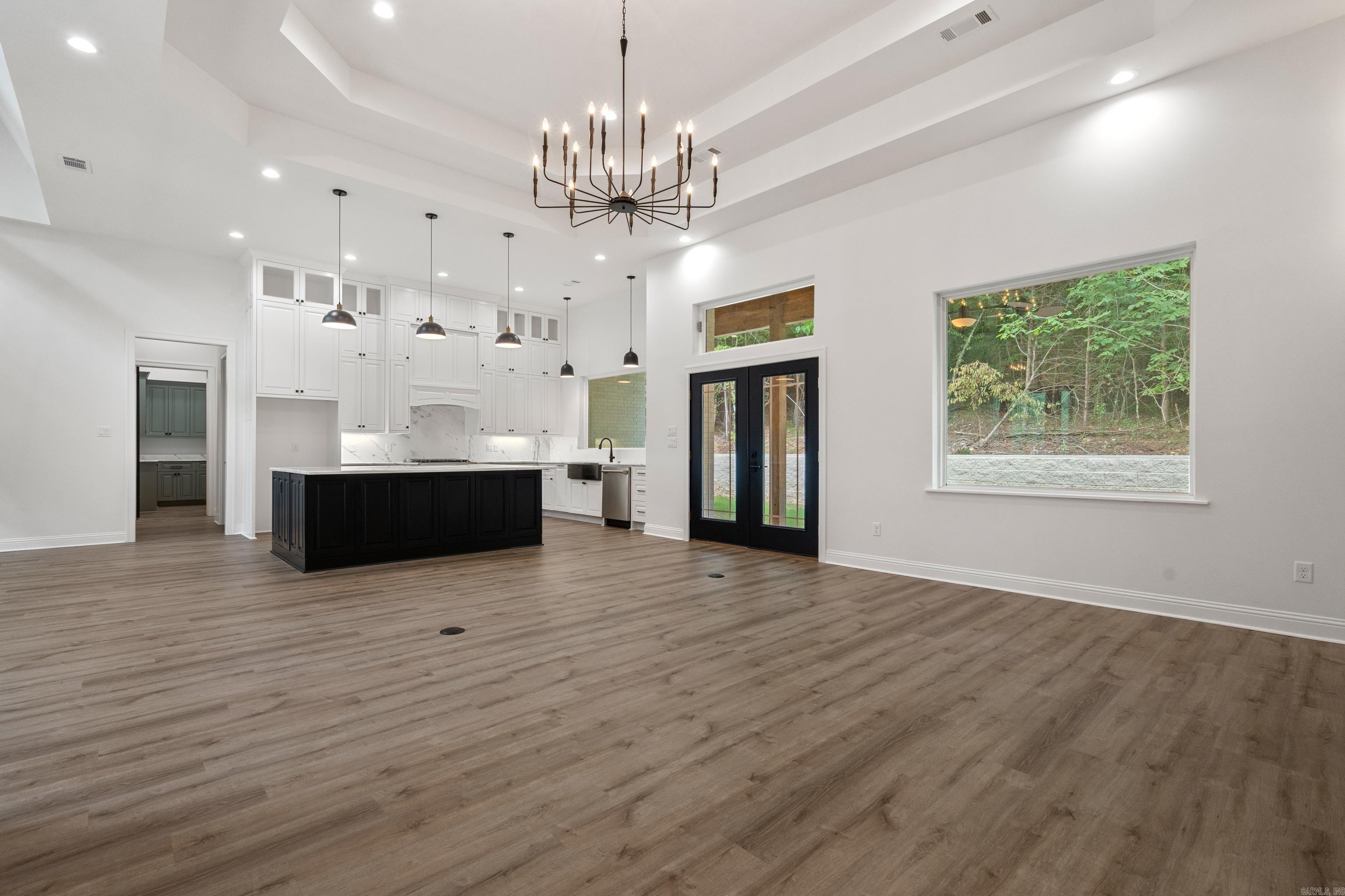 EAGLE ROCK - Residential