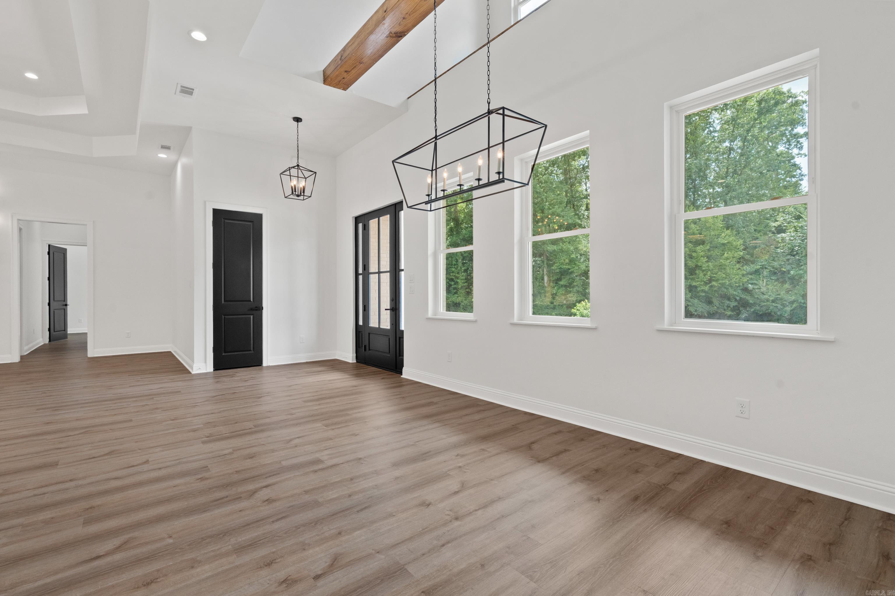 EAGLE ROCK - Residential