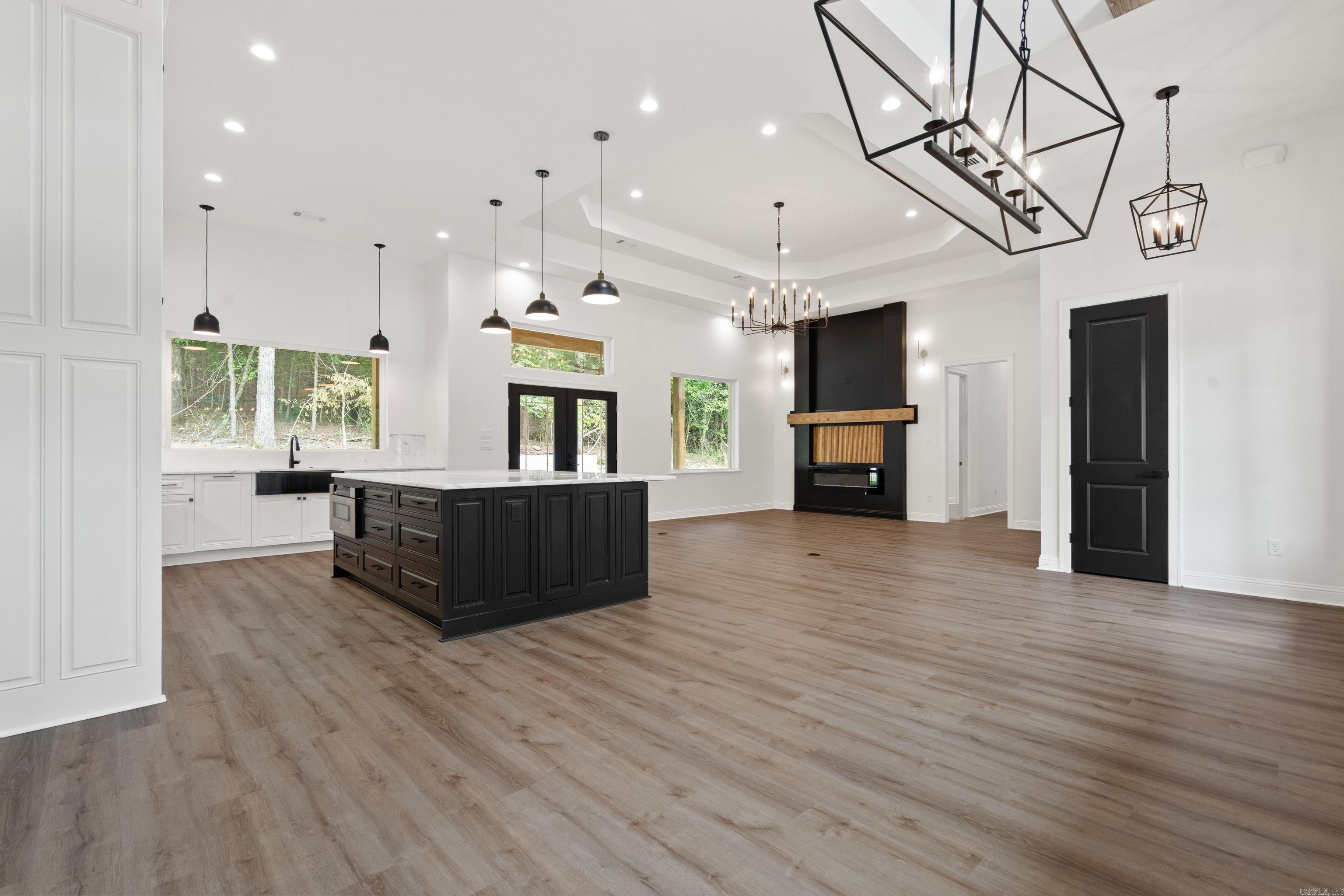 EAGLE ROCK - Residential
