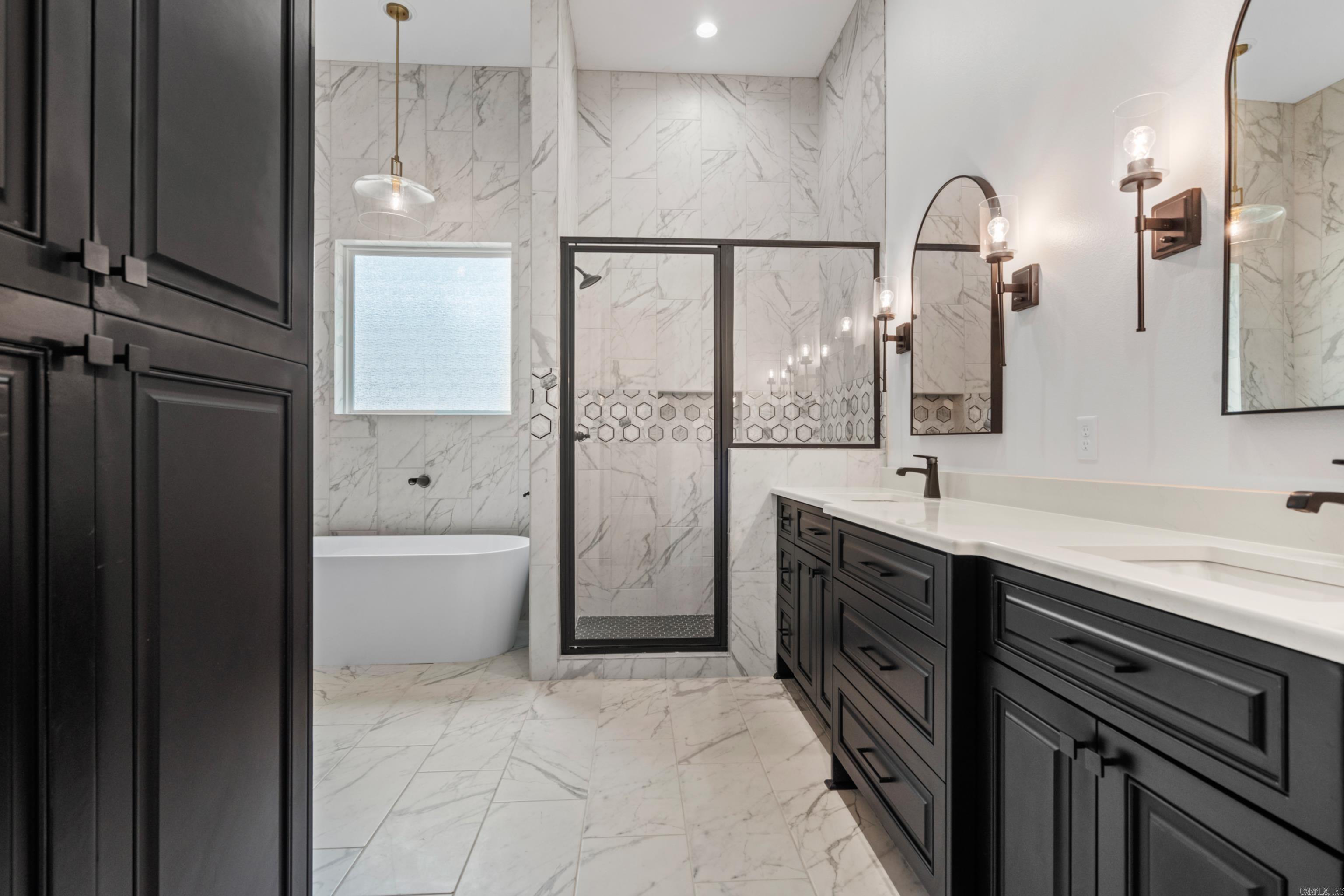 EAGLE ROCK - Residential