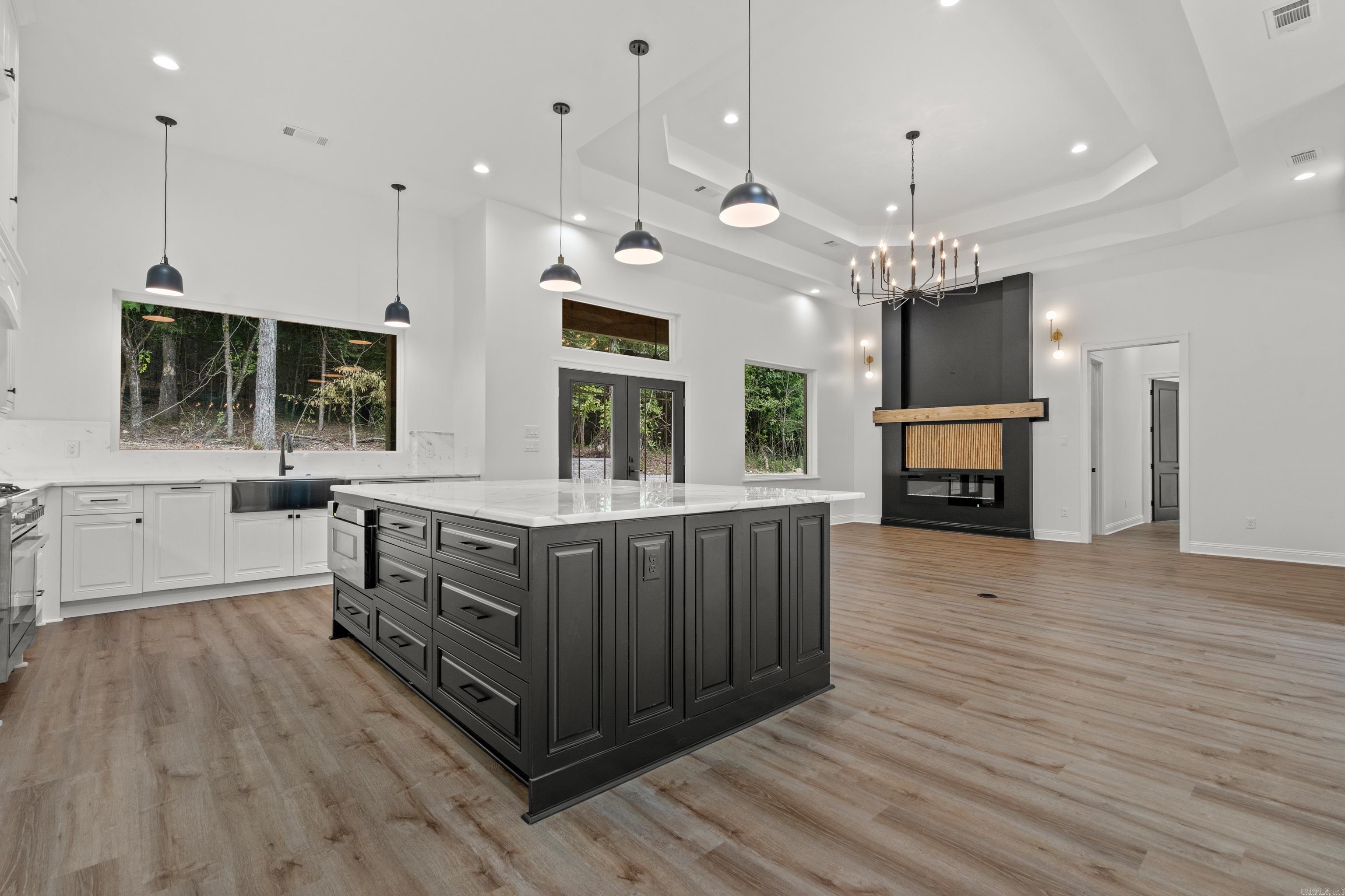 EAGLE ROCK - Residential