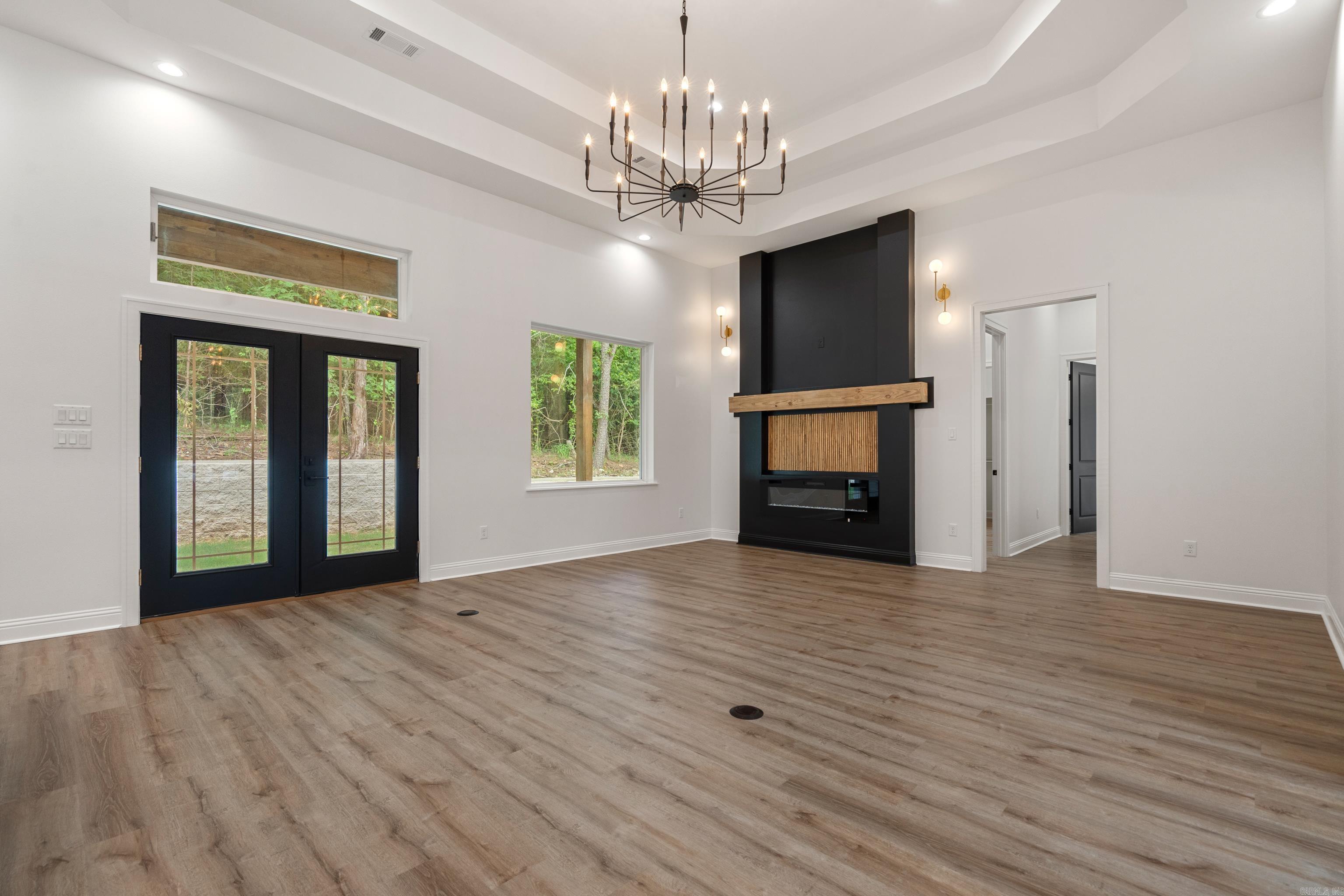 EAGLE ROCK - Residential