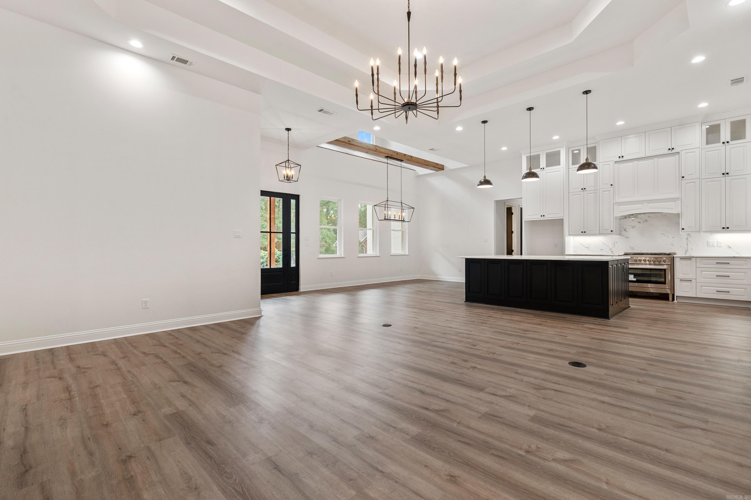 EAGLE ROCK - Residential