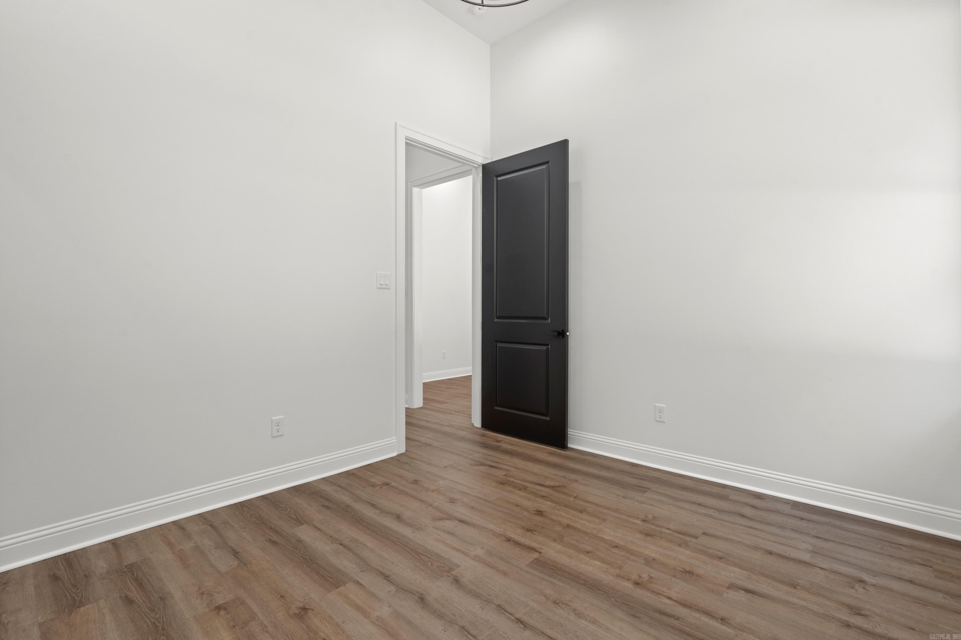 EAGLE ROCK - Residential