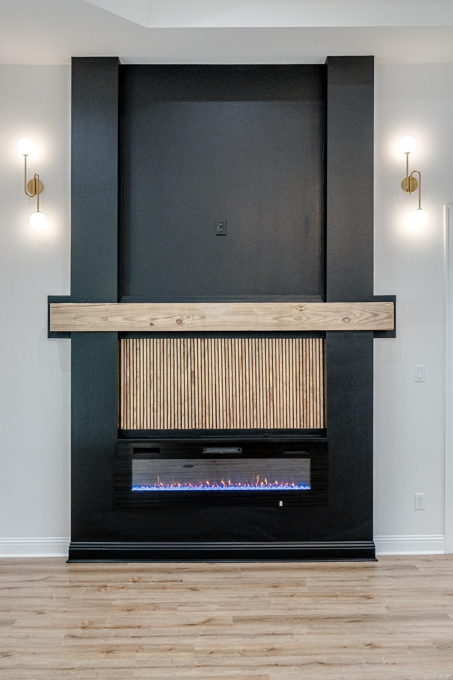 EAGLE ROCK - Residential