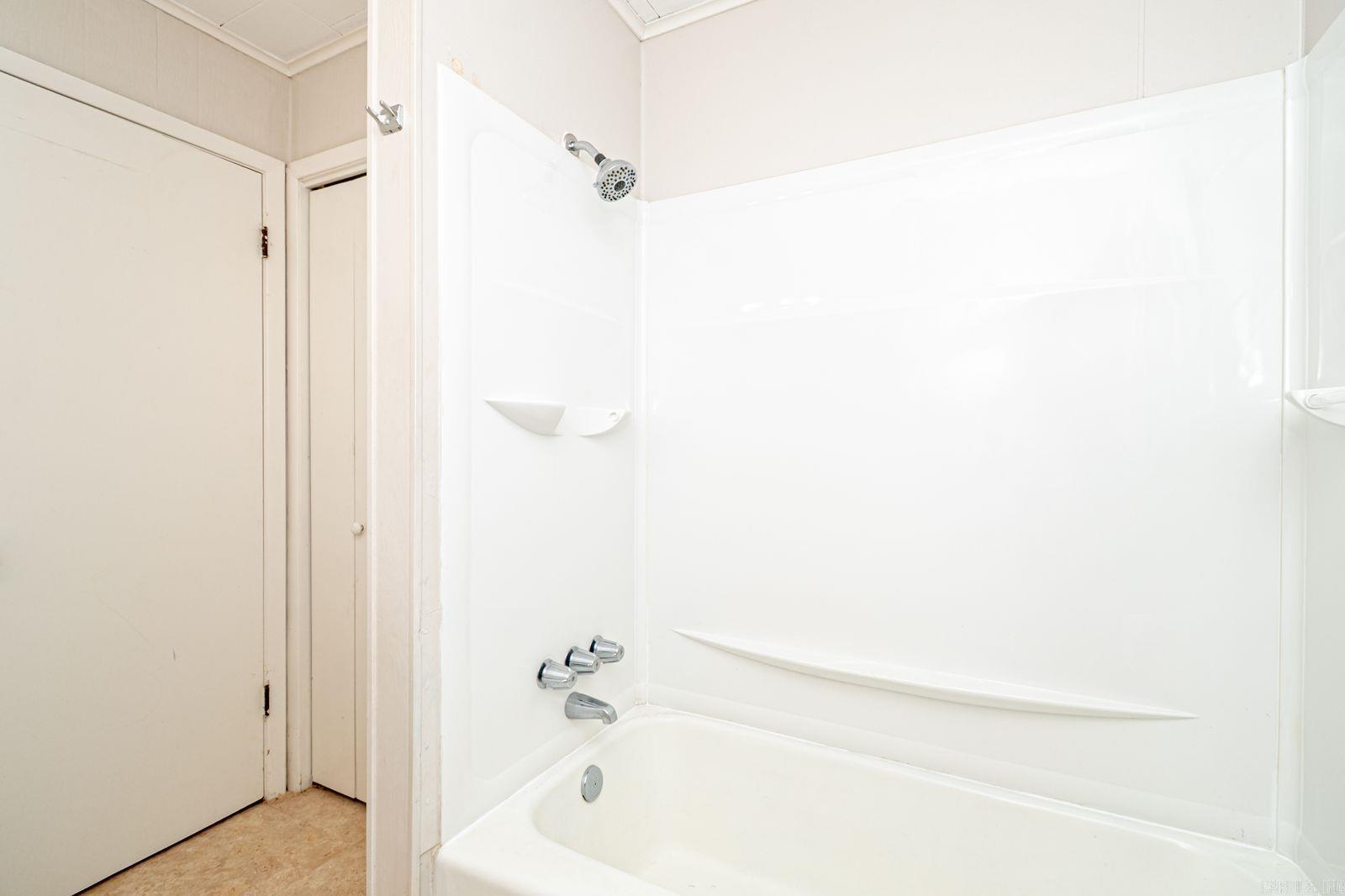 MACMILLAN - Residential