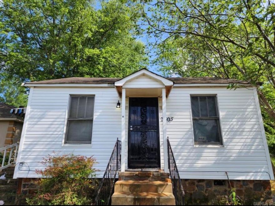 Great rental! Previous tenant was paying $700/month. Market rent is $795/month. Granite countertop in kitchen. AS-IS Sale. vacant, use showing time online