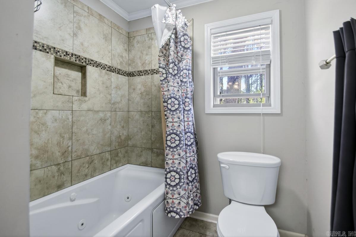 MAUMELLE CLUB MANOR TO CRYSTAL - Residential