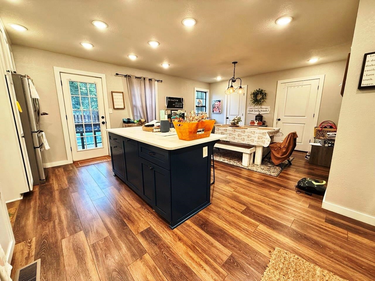 Rollimg Hills - Residential