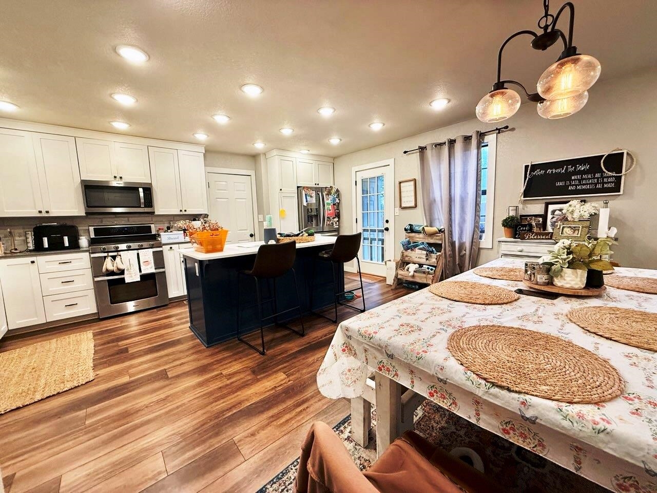 Rollimg Hills - Residential