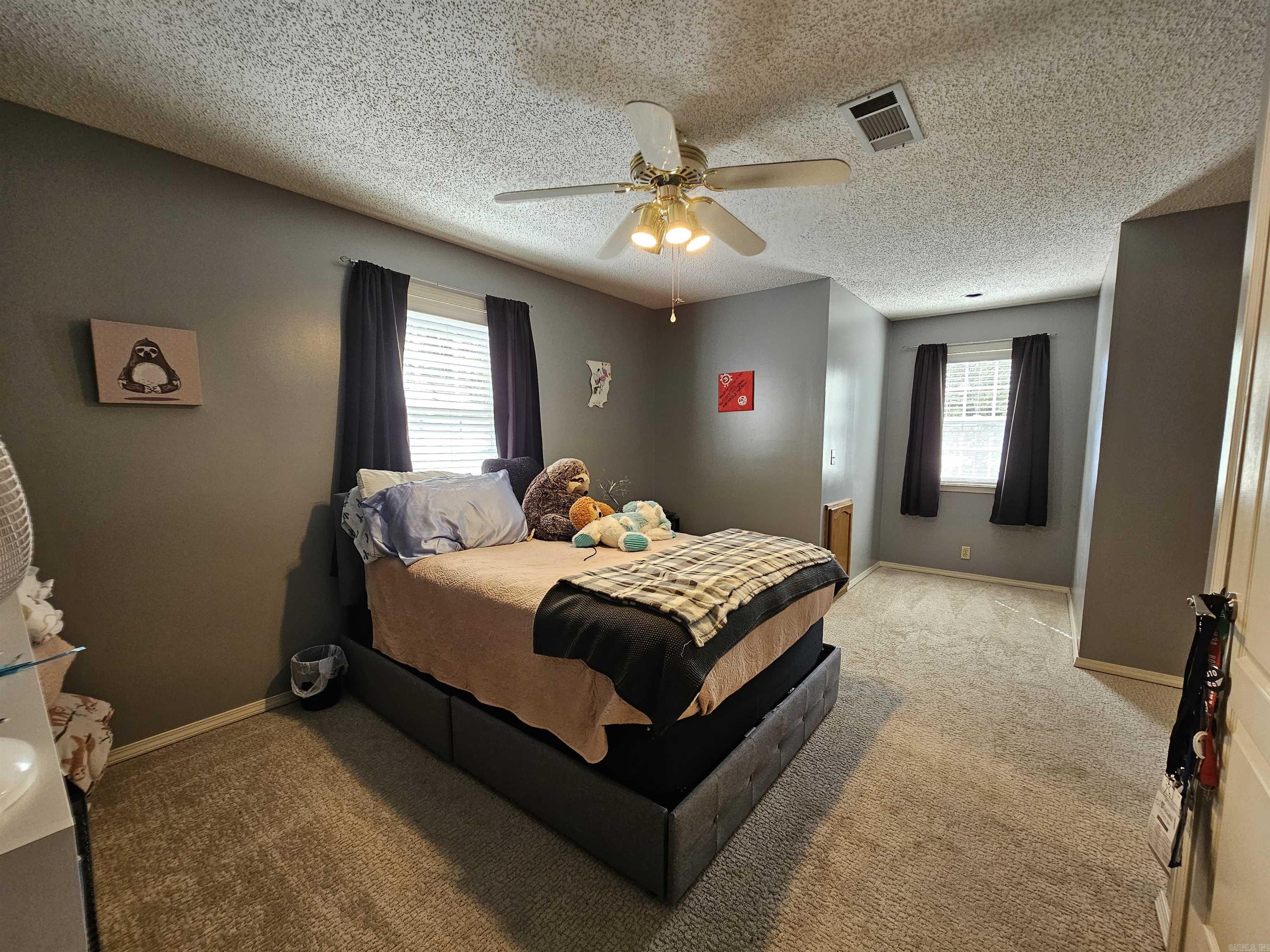 VALHOLA - Residential