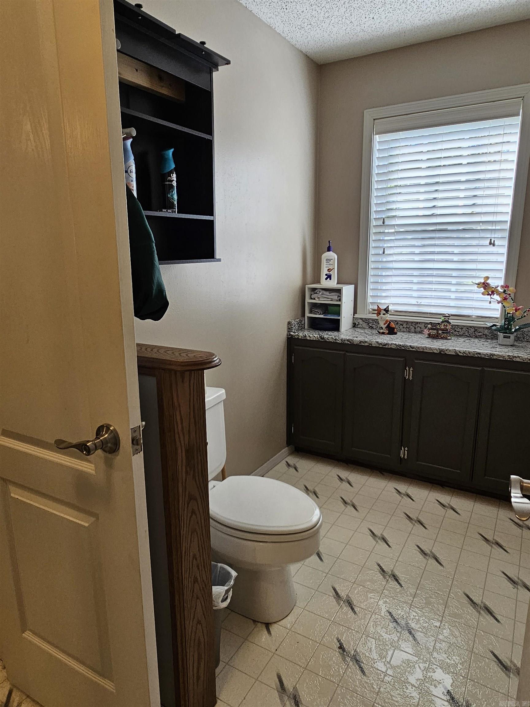 VALHOLA - Residential