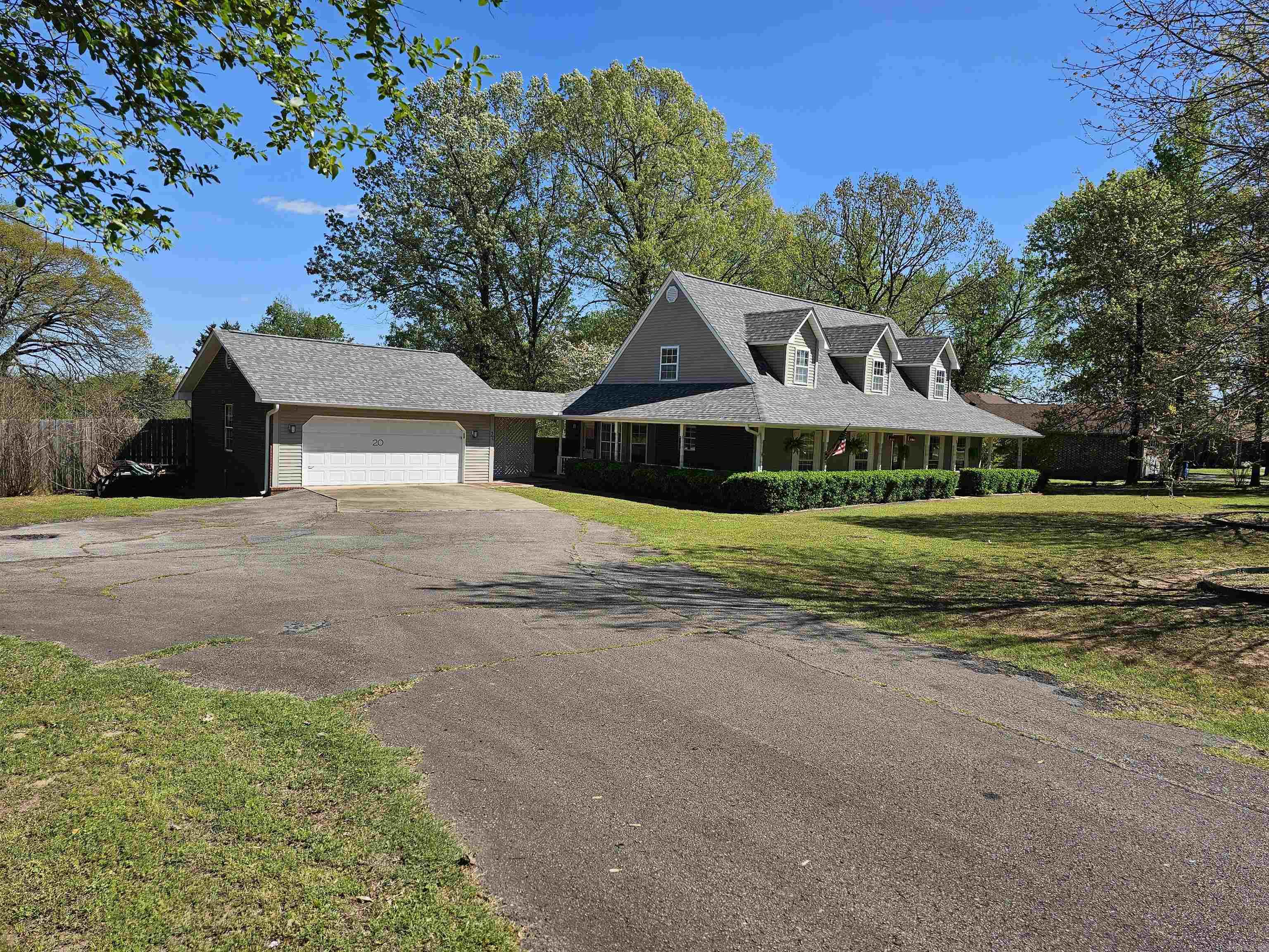 VALHOLA - Residential