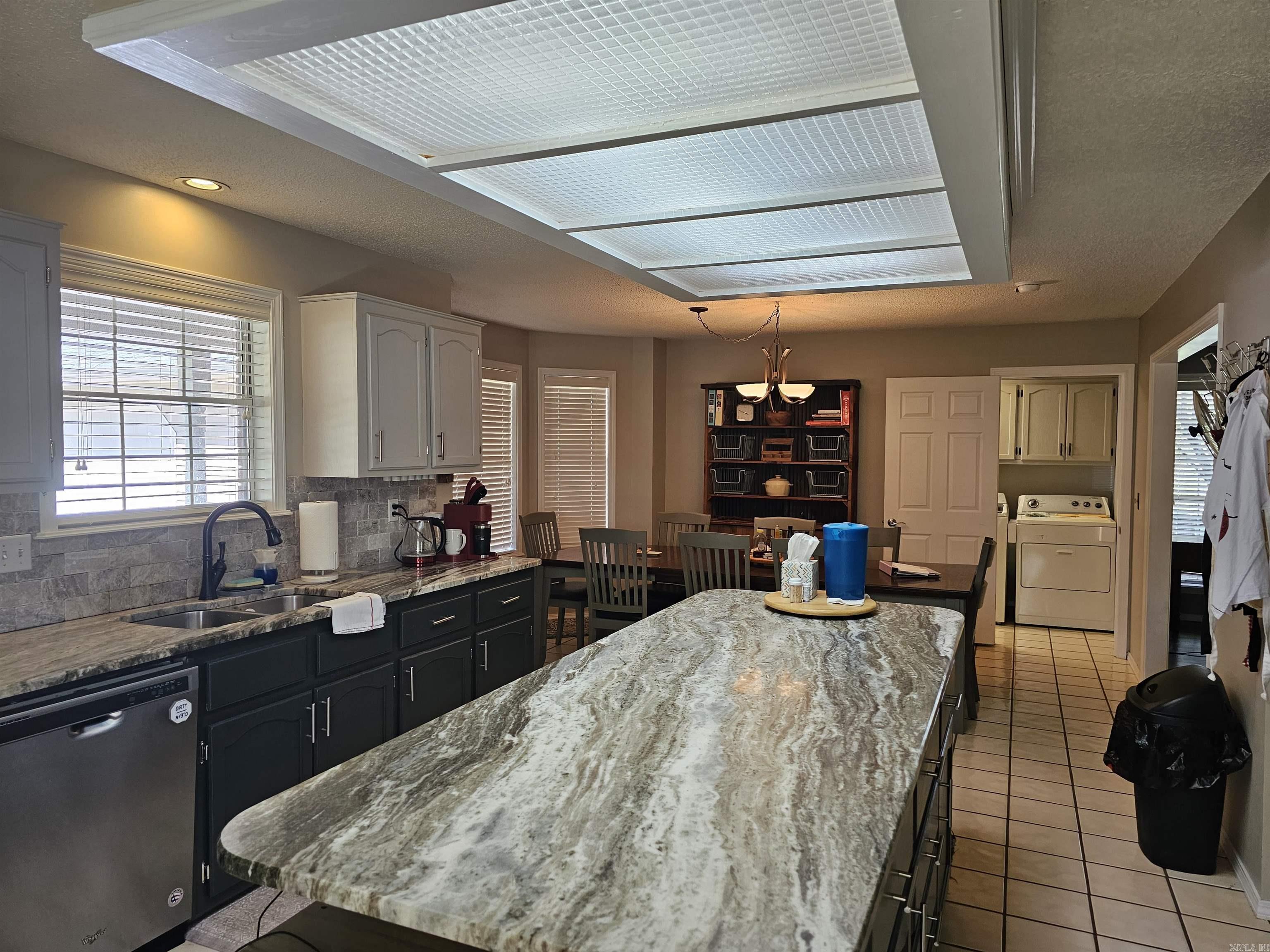 VALHOLA - Residential